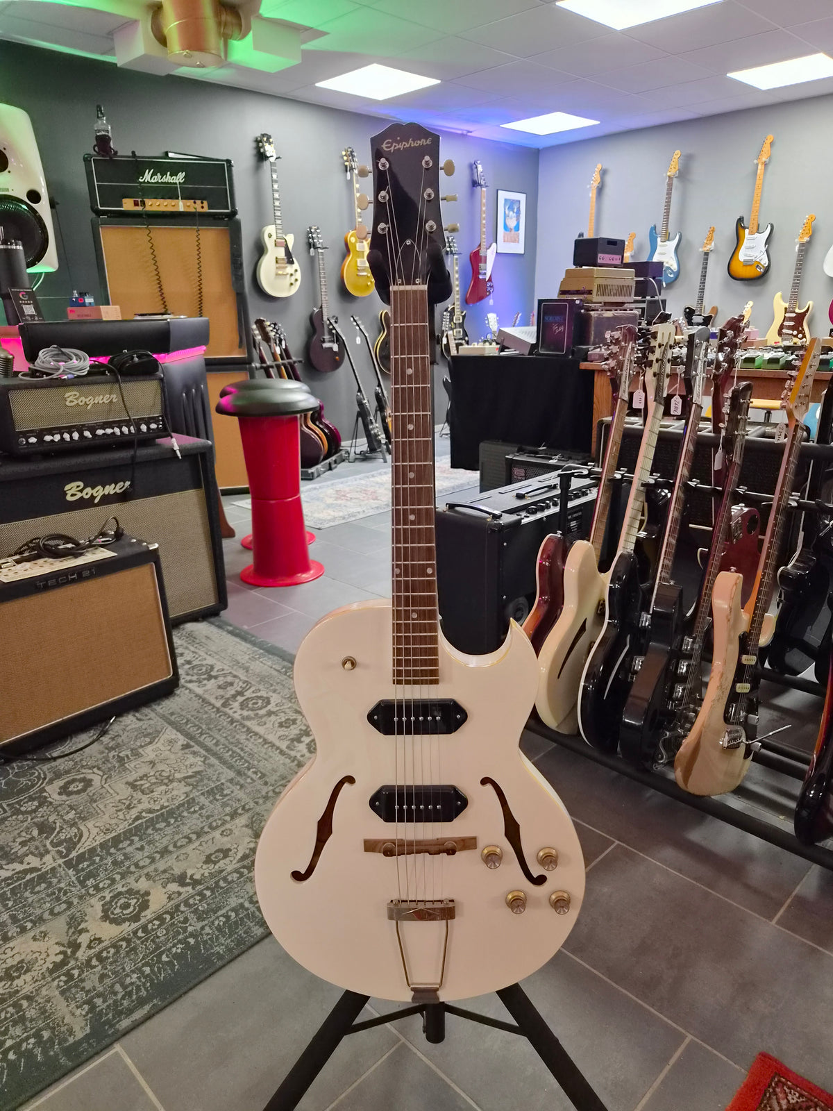Epiphone White Fang George Thorogood Signature ES-125TDC Outfit