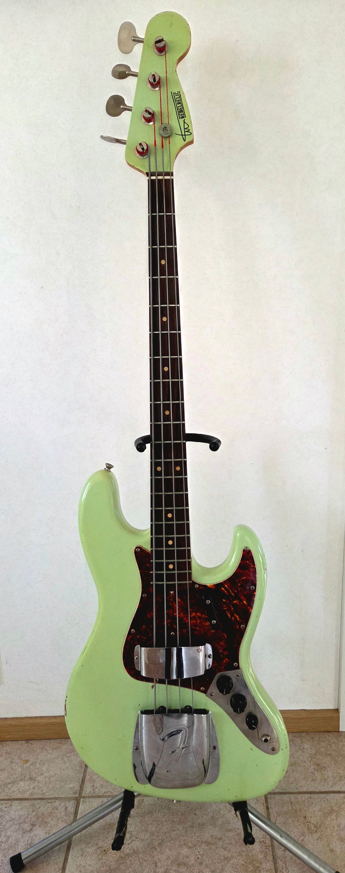 Rebel Relic 66 J-Series Custom Surf Green 2022