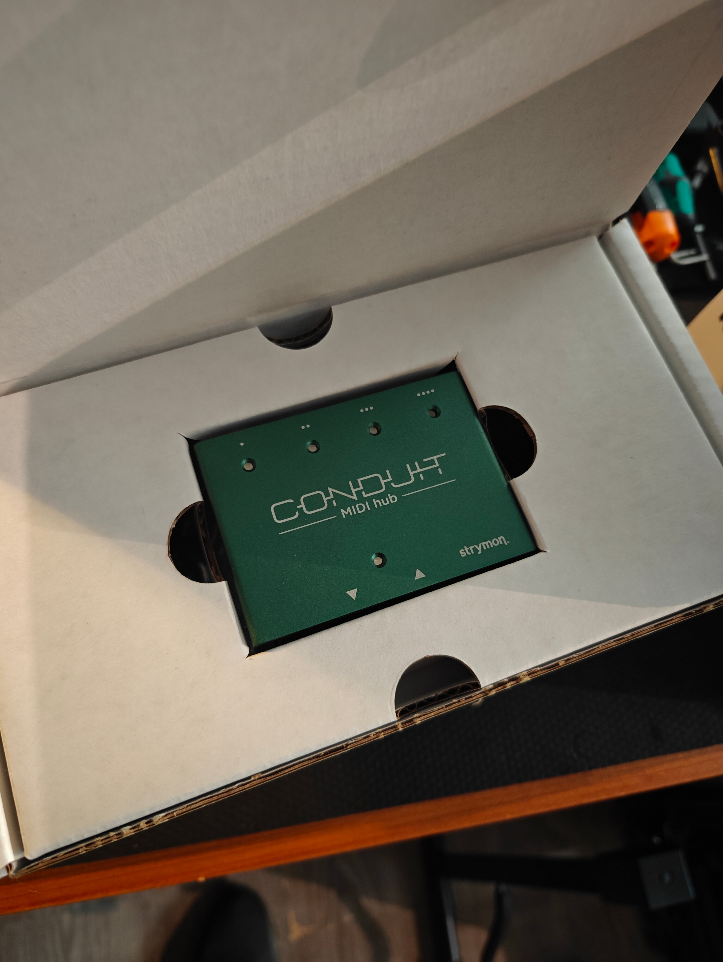 Strymon Conduit Midi Hub