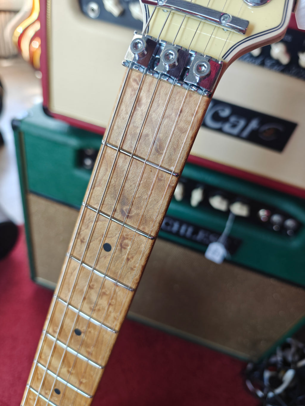 EVH Wolfgang USA Vintage White