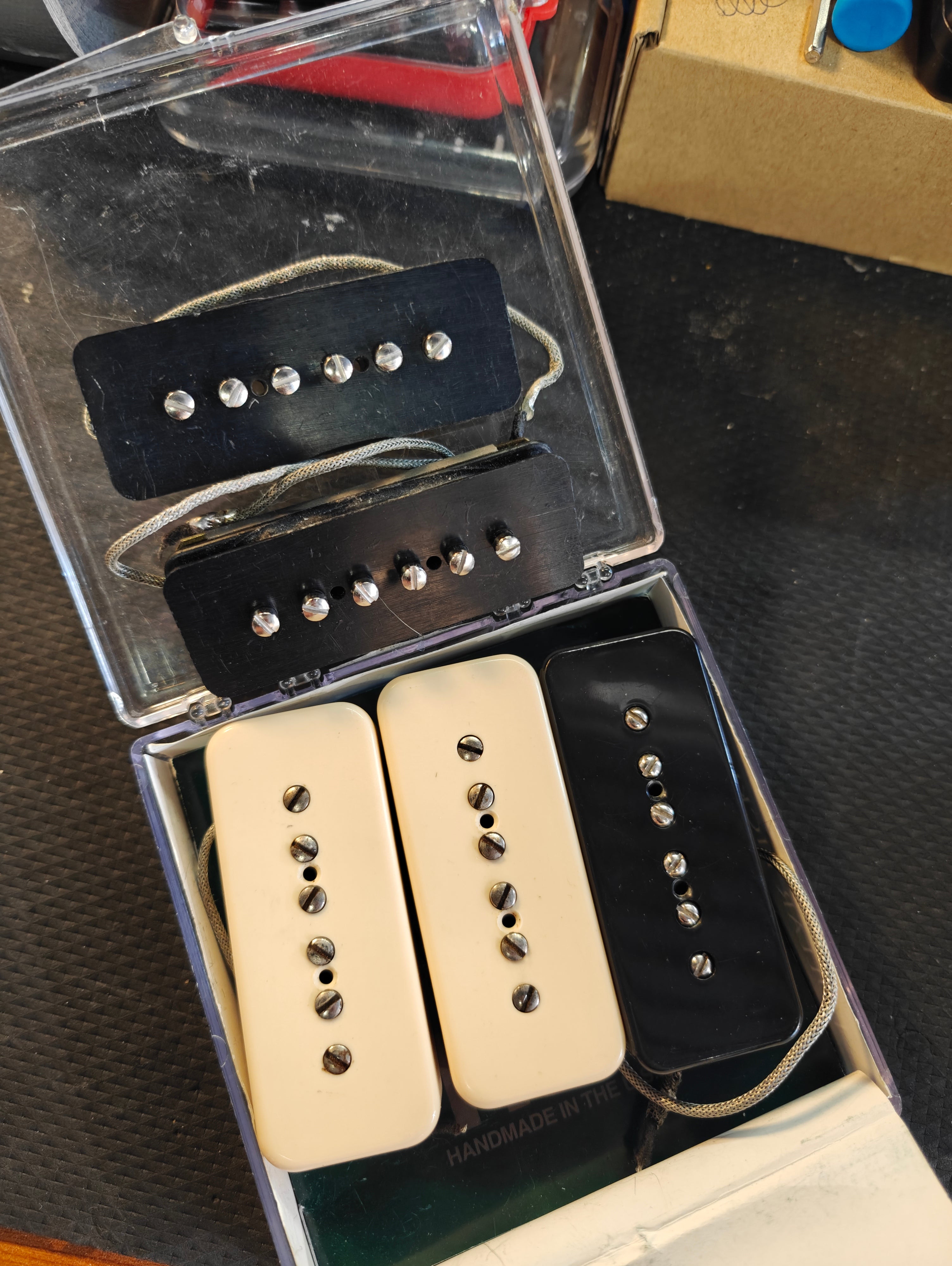 P90 pickup set: 4 x Gibson & 1 x Lollar (neck 2011) BUNDLE