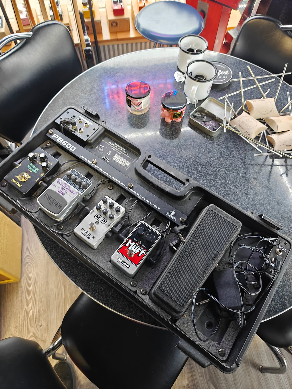 behringer pedal board Behringer PB600 Pedal board with power source – Tonefest Guitar Gallery