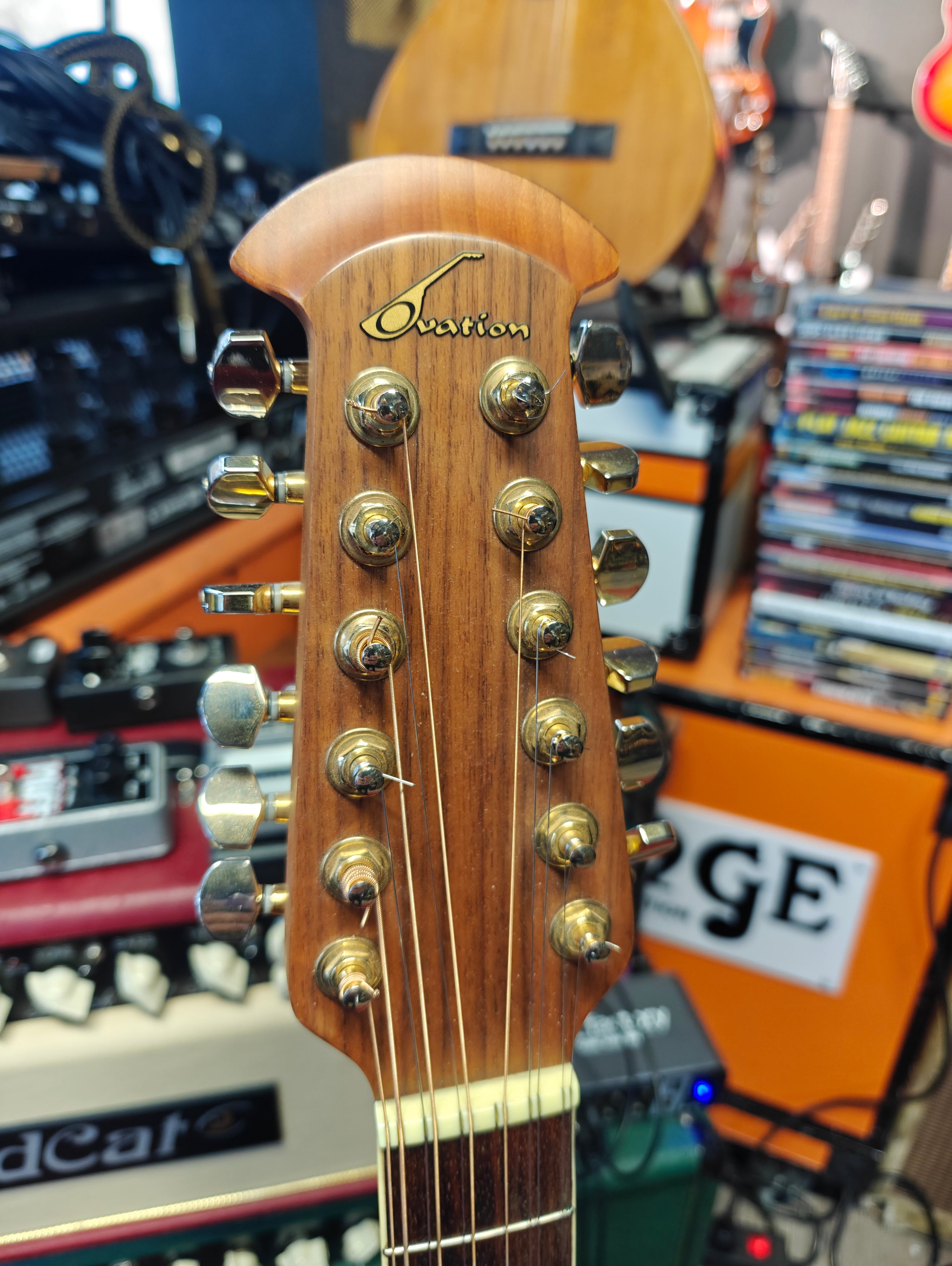 Ovation CS-245 Celebrity