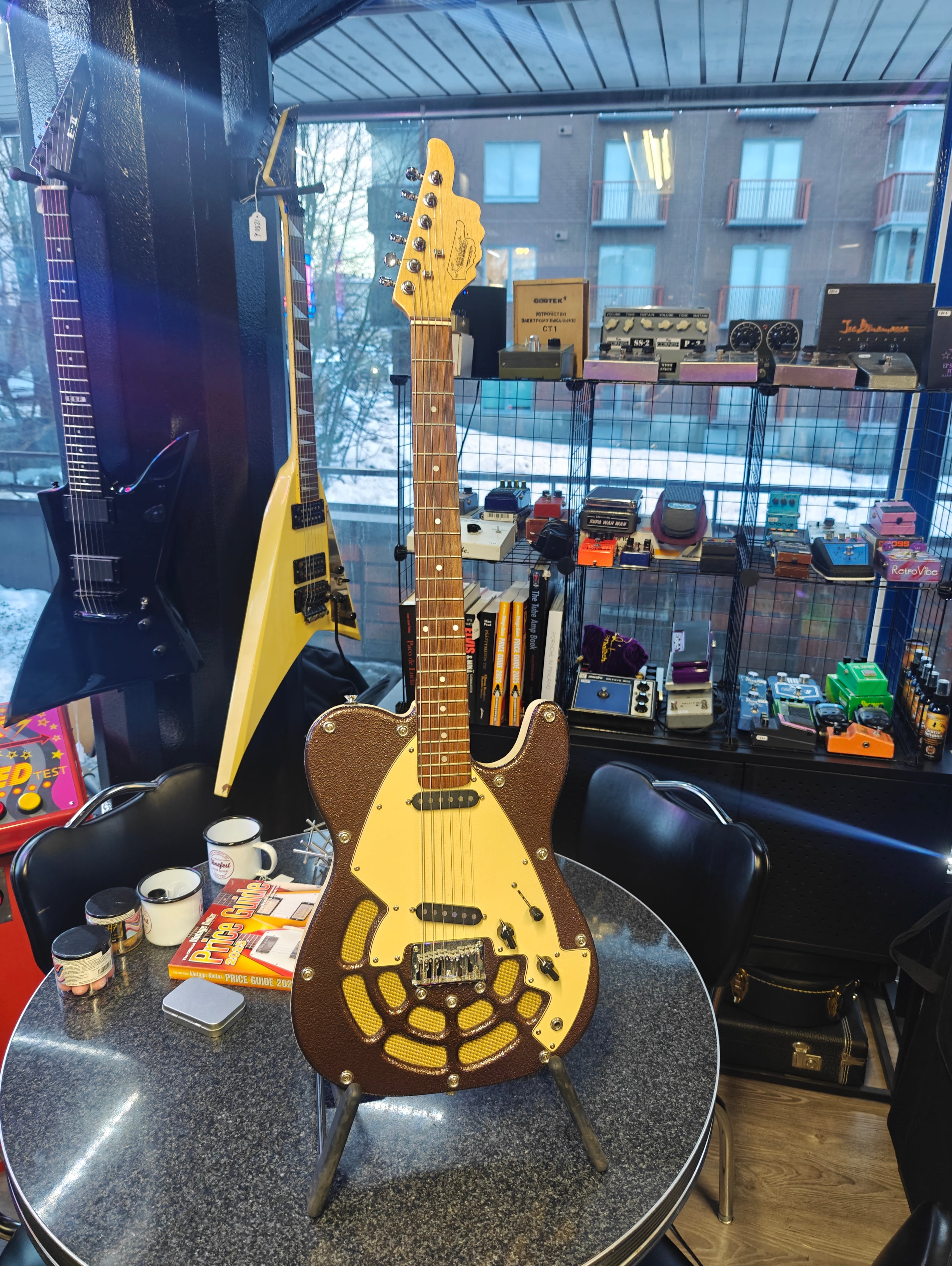 Lindert Locomotive Tele – Tonefest Guitar Gallery