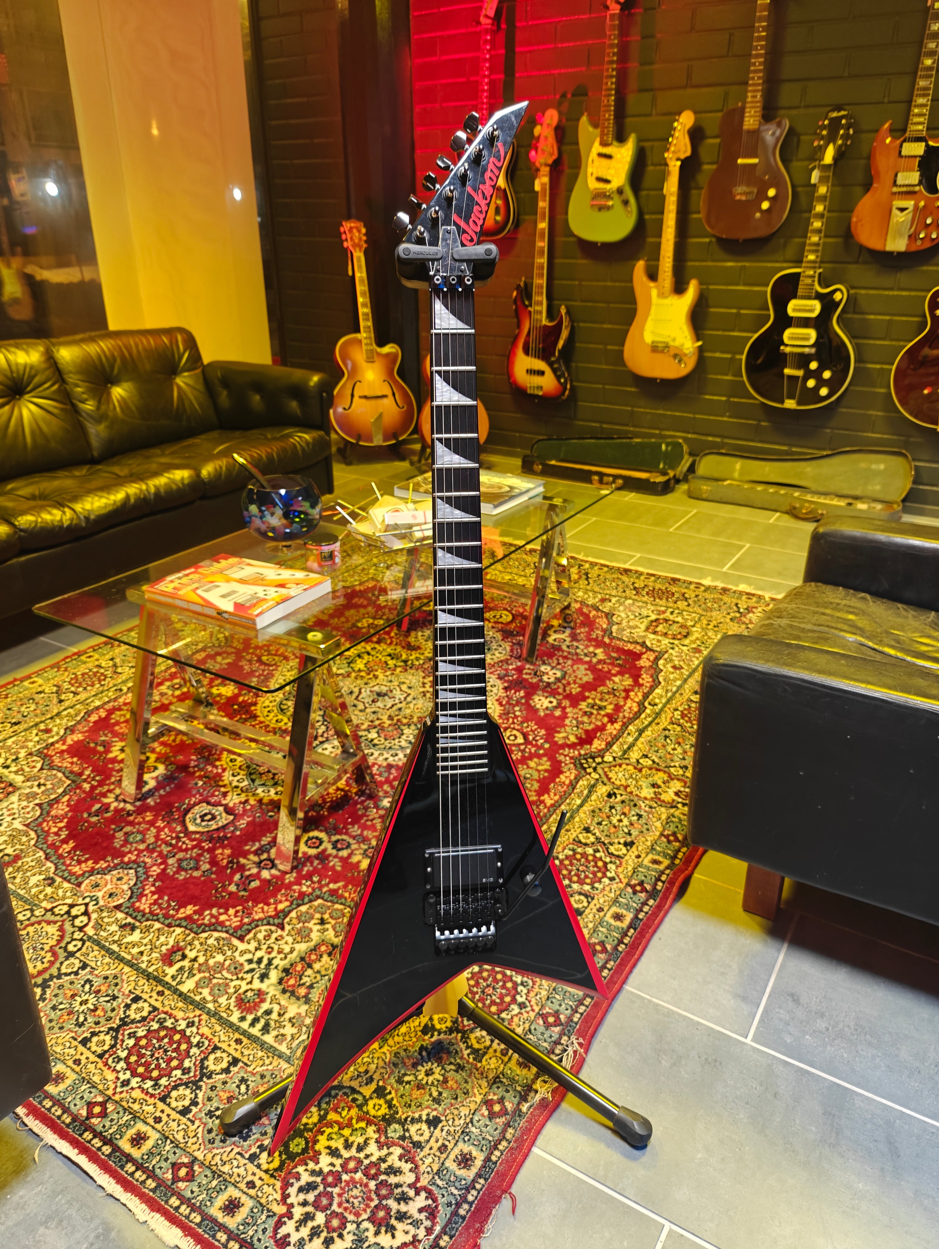 Jackson Pro Series RR24 Rhoads Made in Japan 2007 Black w/ Red