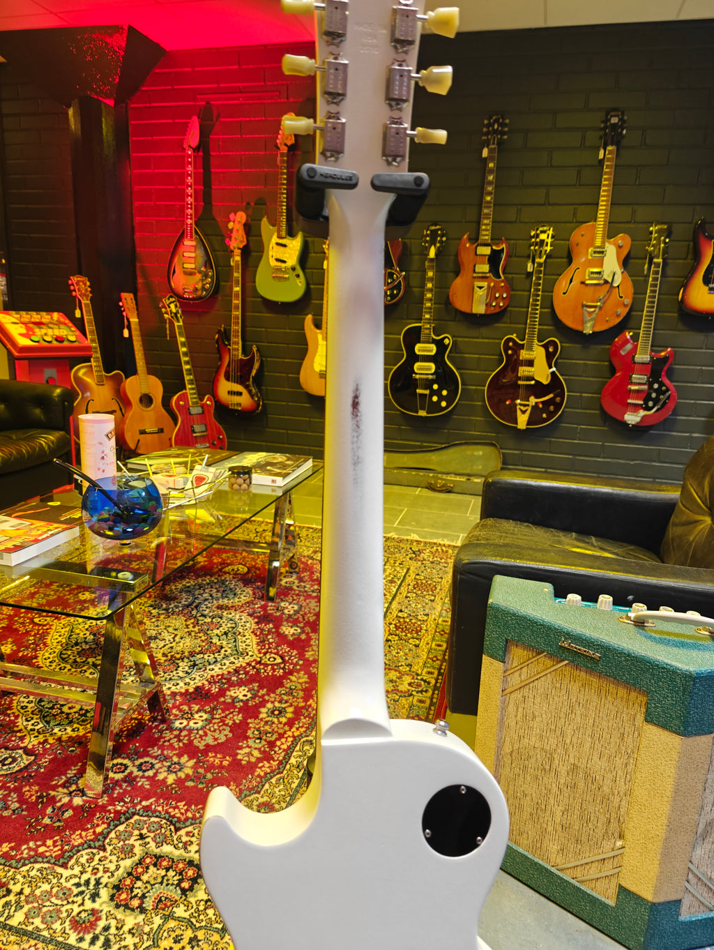 Gibson Les Paul Studio '50s Tribute with P90s 2010 Worn Satin White