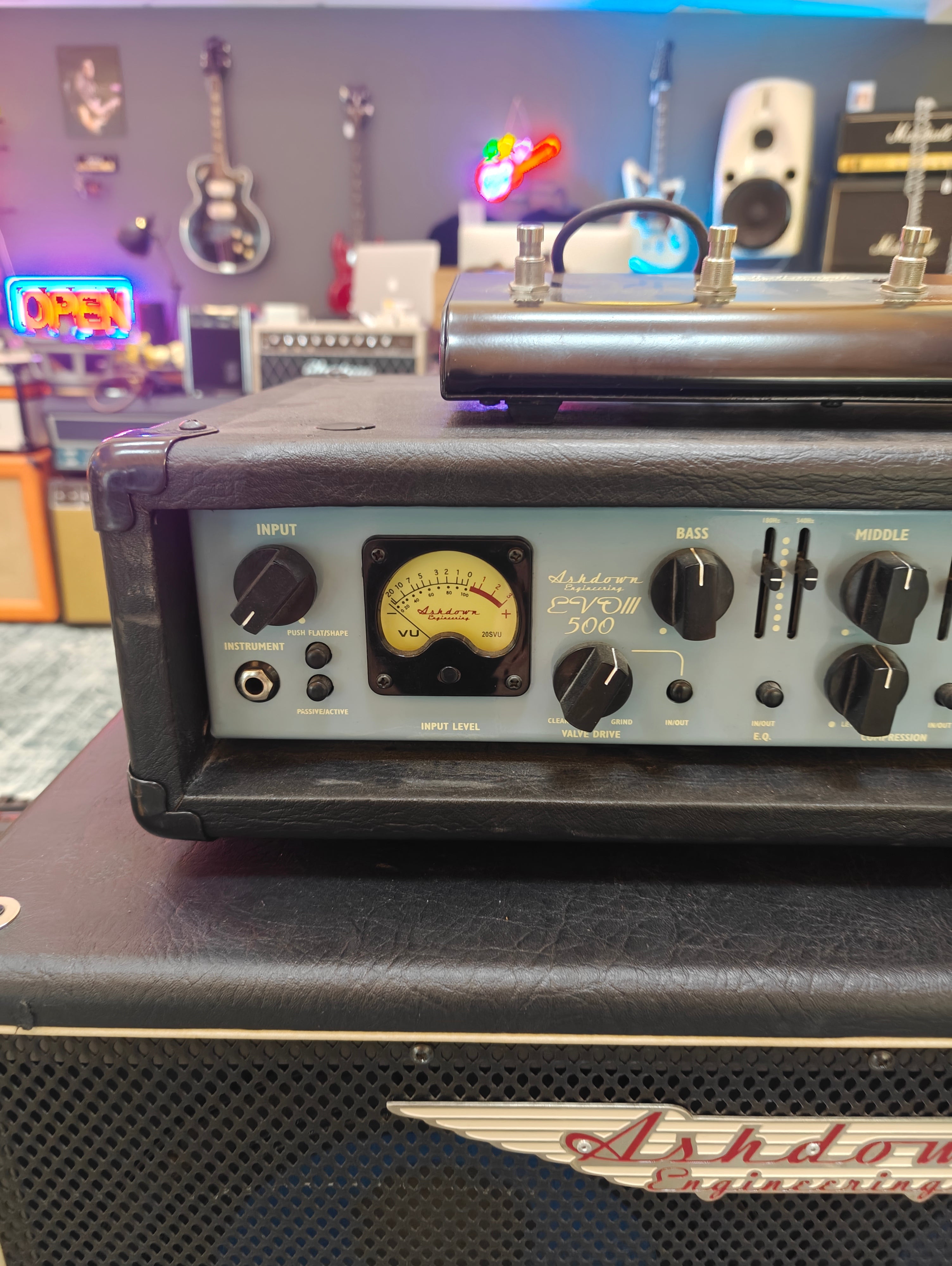 Ashdown EVO III 500 Head and Ashdown ABM-410H 600W 4x10" cabinet