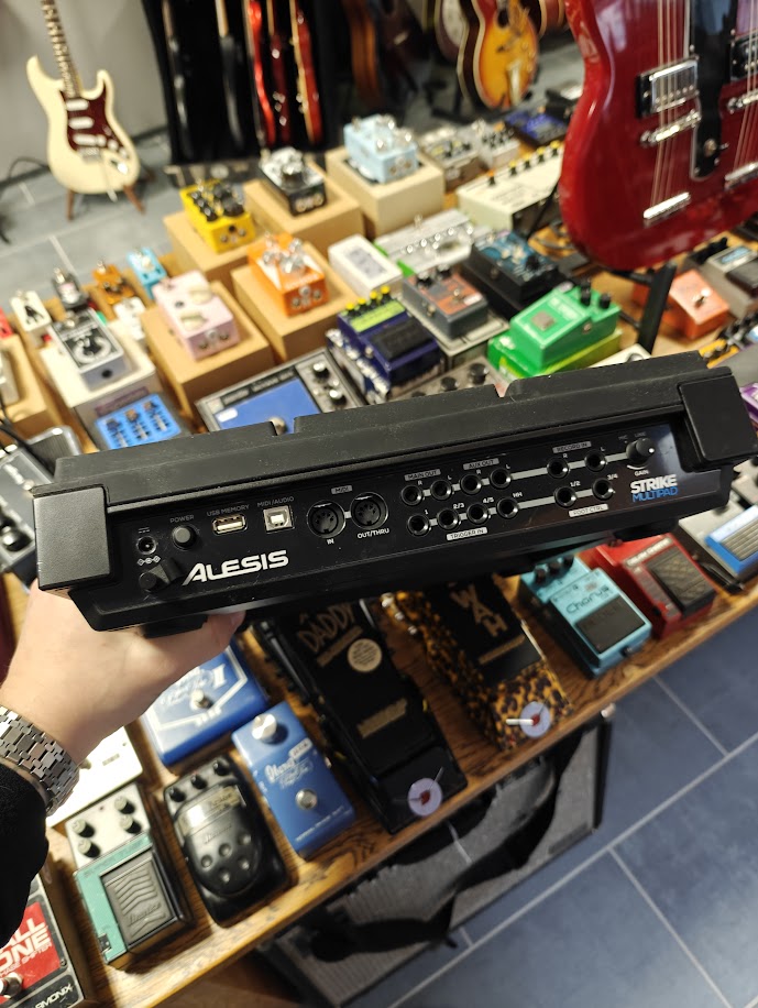 Alesis Strike Multipad