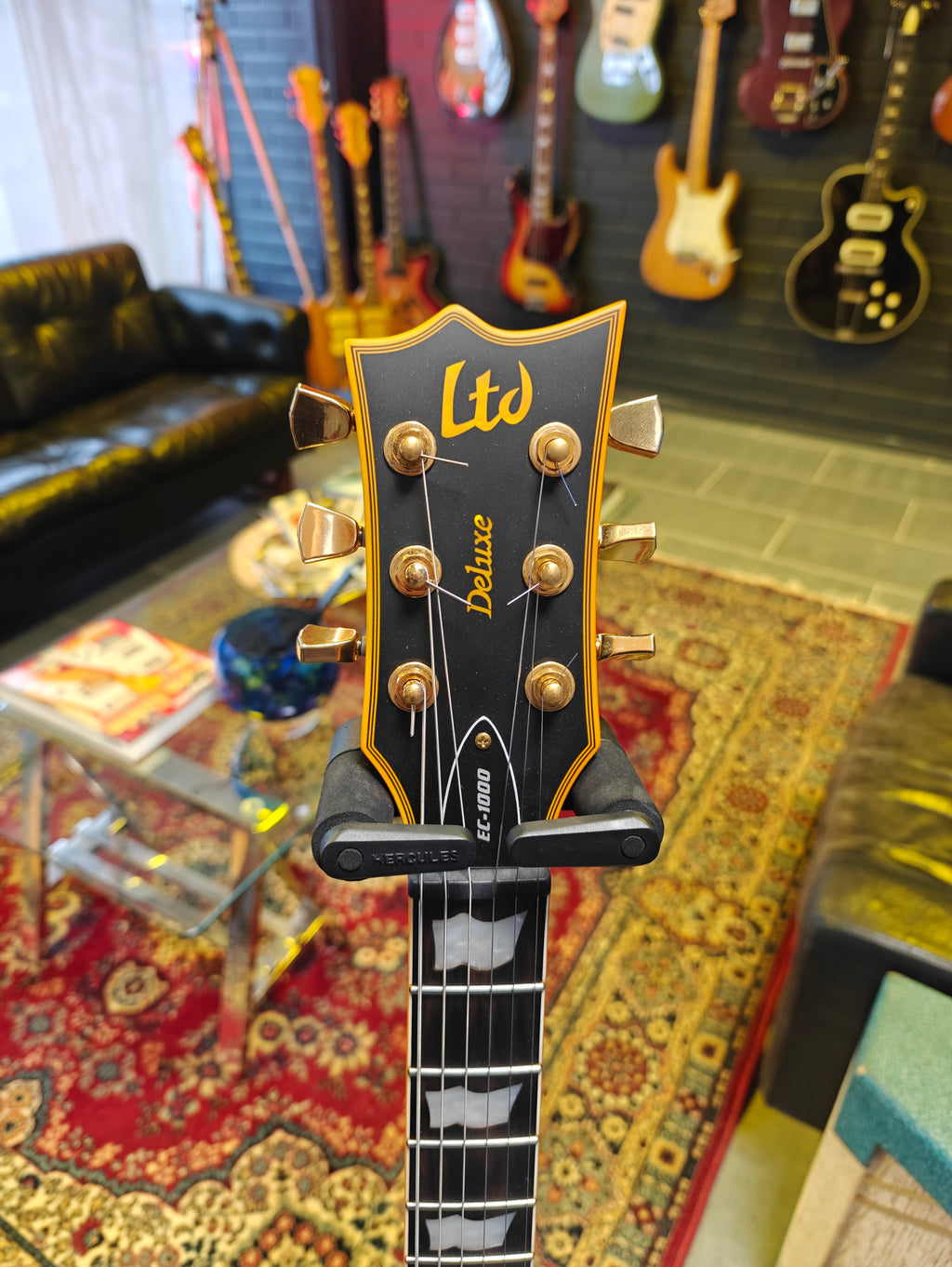 ESP LTD EC-1000 EMG Vintage Black