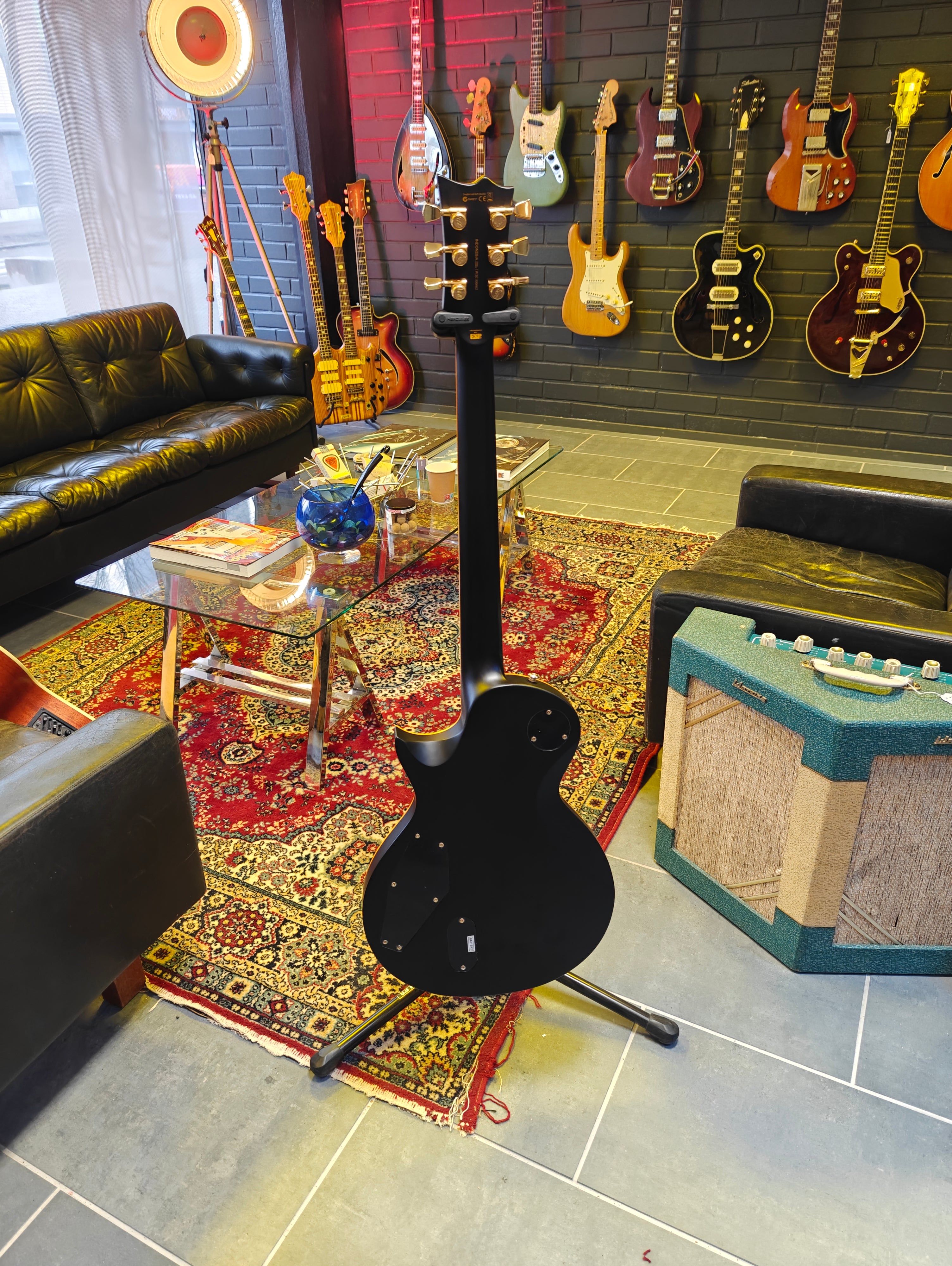 ESP LTD EC-1000 EMG Vintage Black
