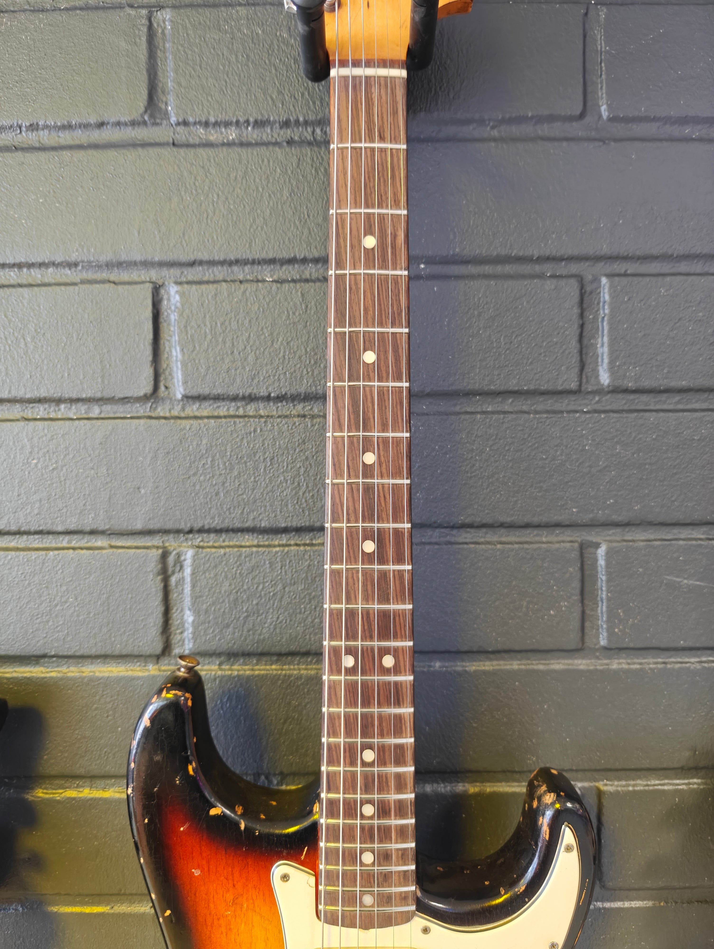 フェンダー ストラトキャスター 1969年 – Tonefest Guitar Gallery