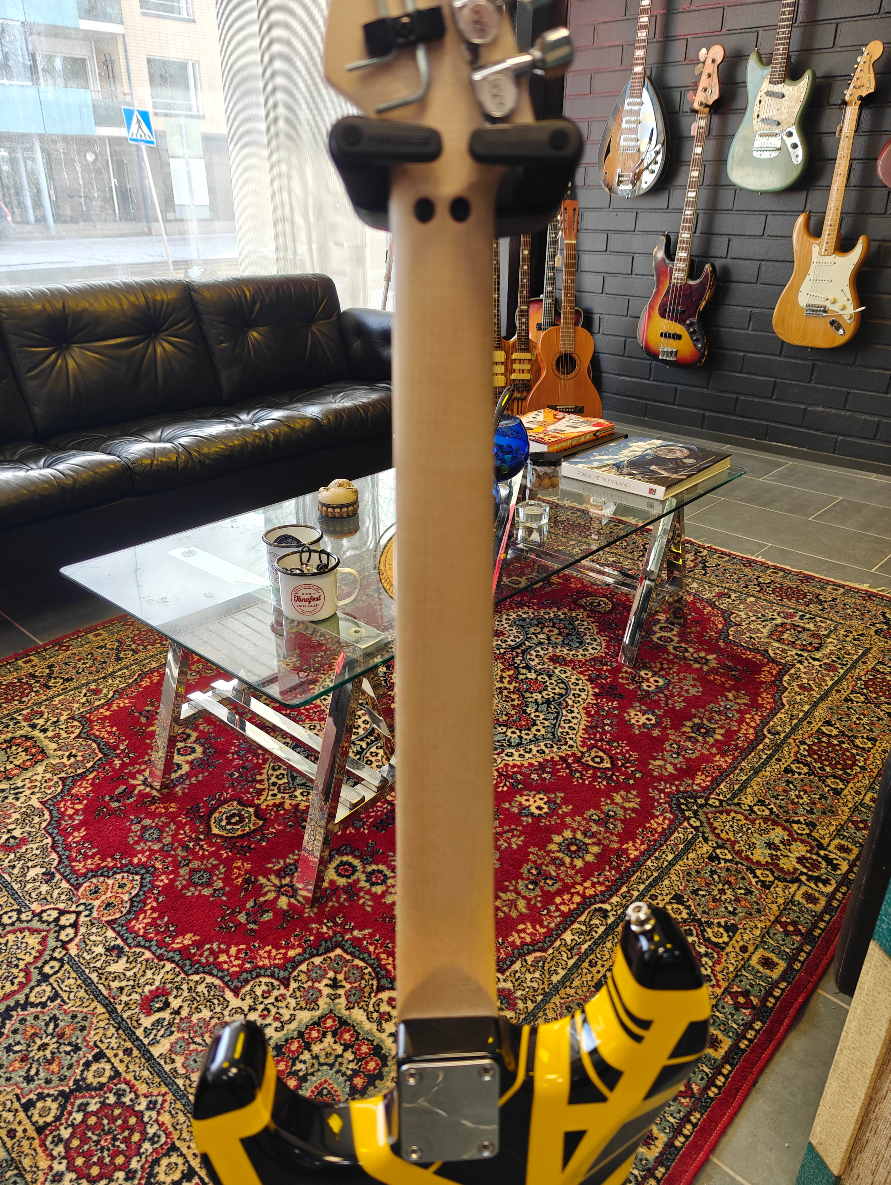 EVH Stripe Black "Bumble Bee" 2023 w/ Dimarzio Chopper