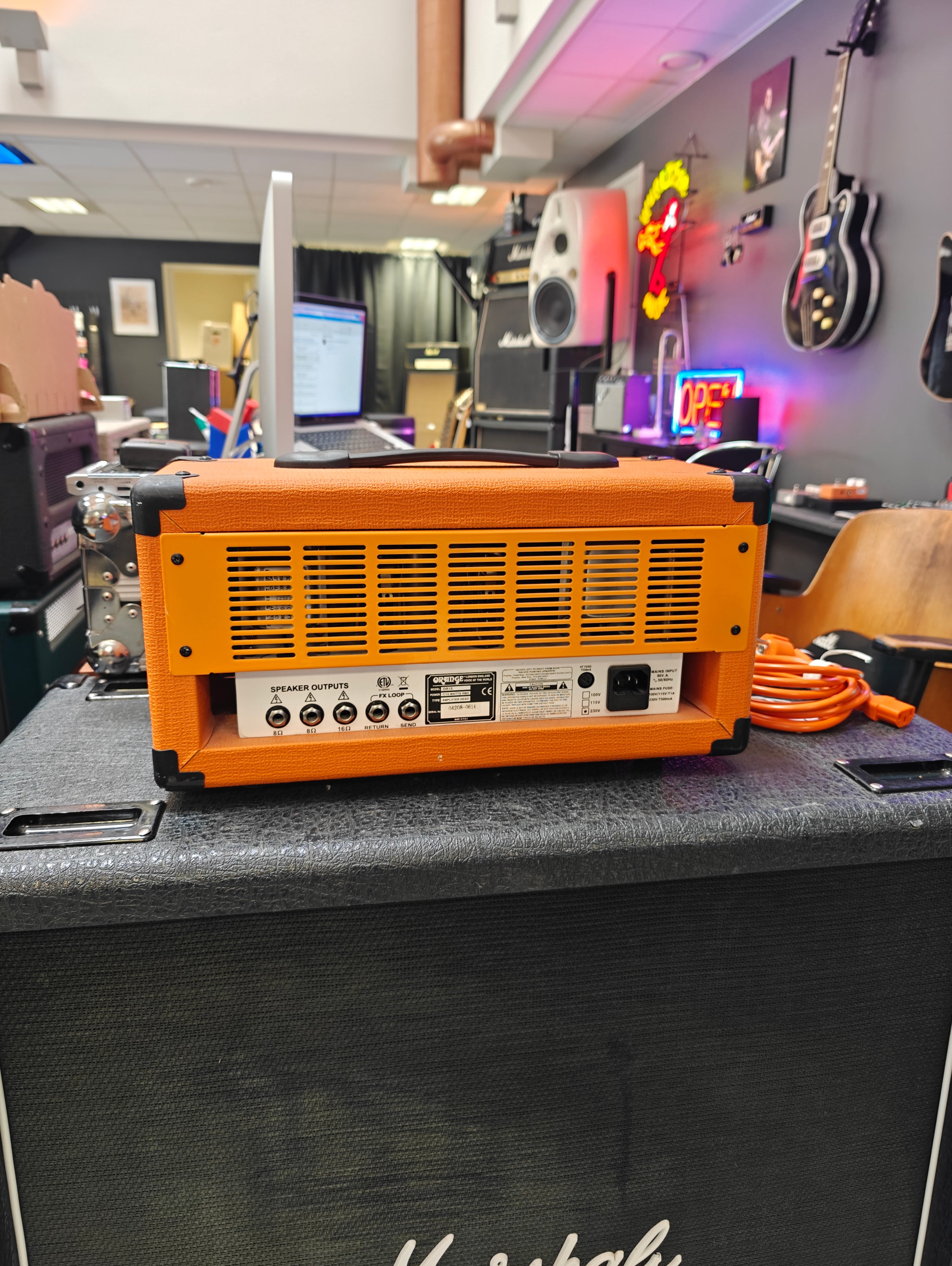 オレンジ OR-15 ヘッド – Tonefest Guitar Gallery