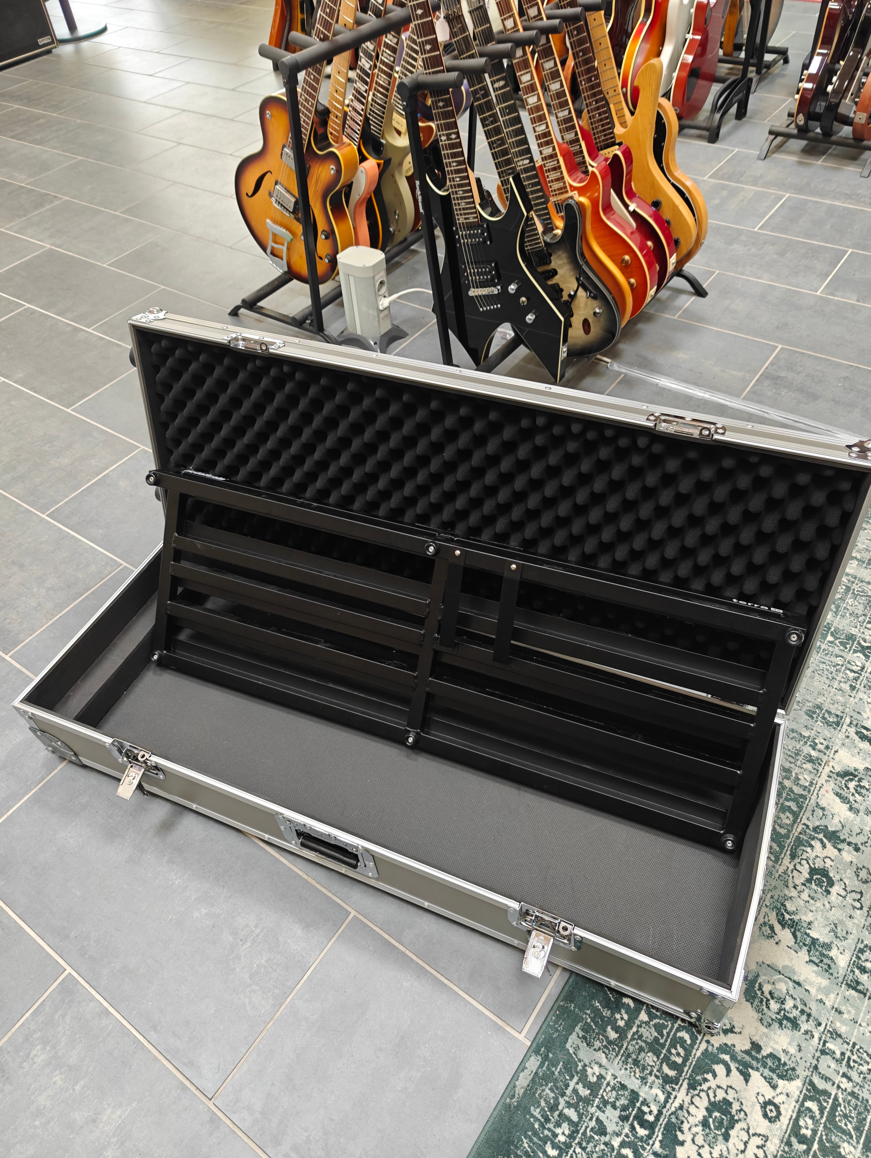 Pedaltrain Terra 42 Tourcase with wheels