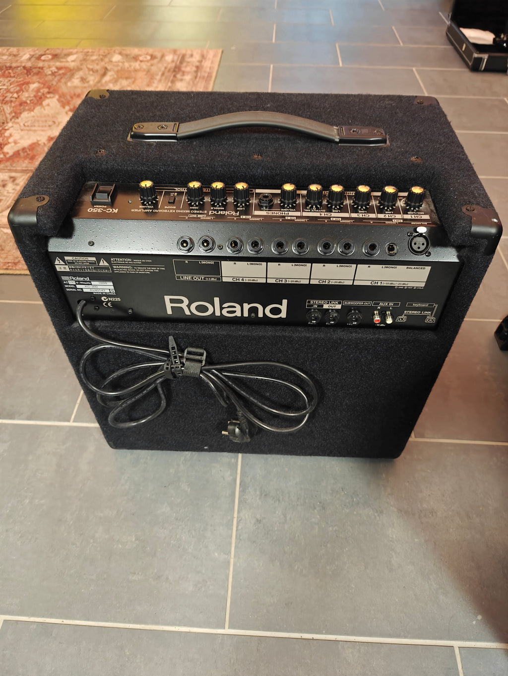 Roland KC-350