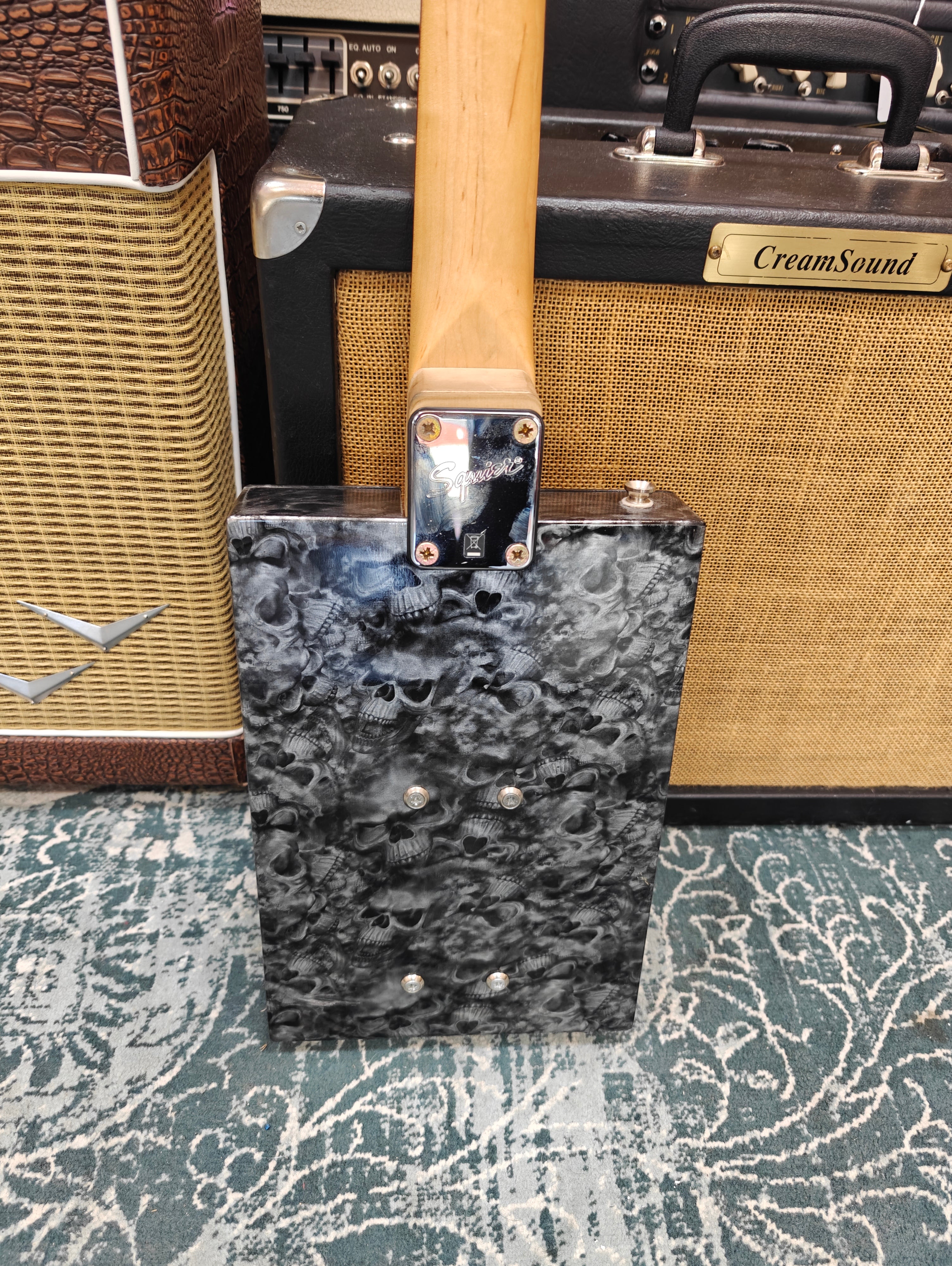 Hobo 63 Cigar Box Guitar