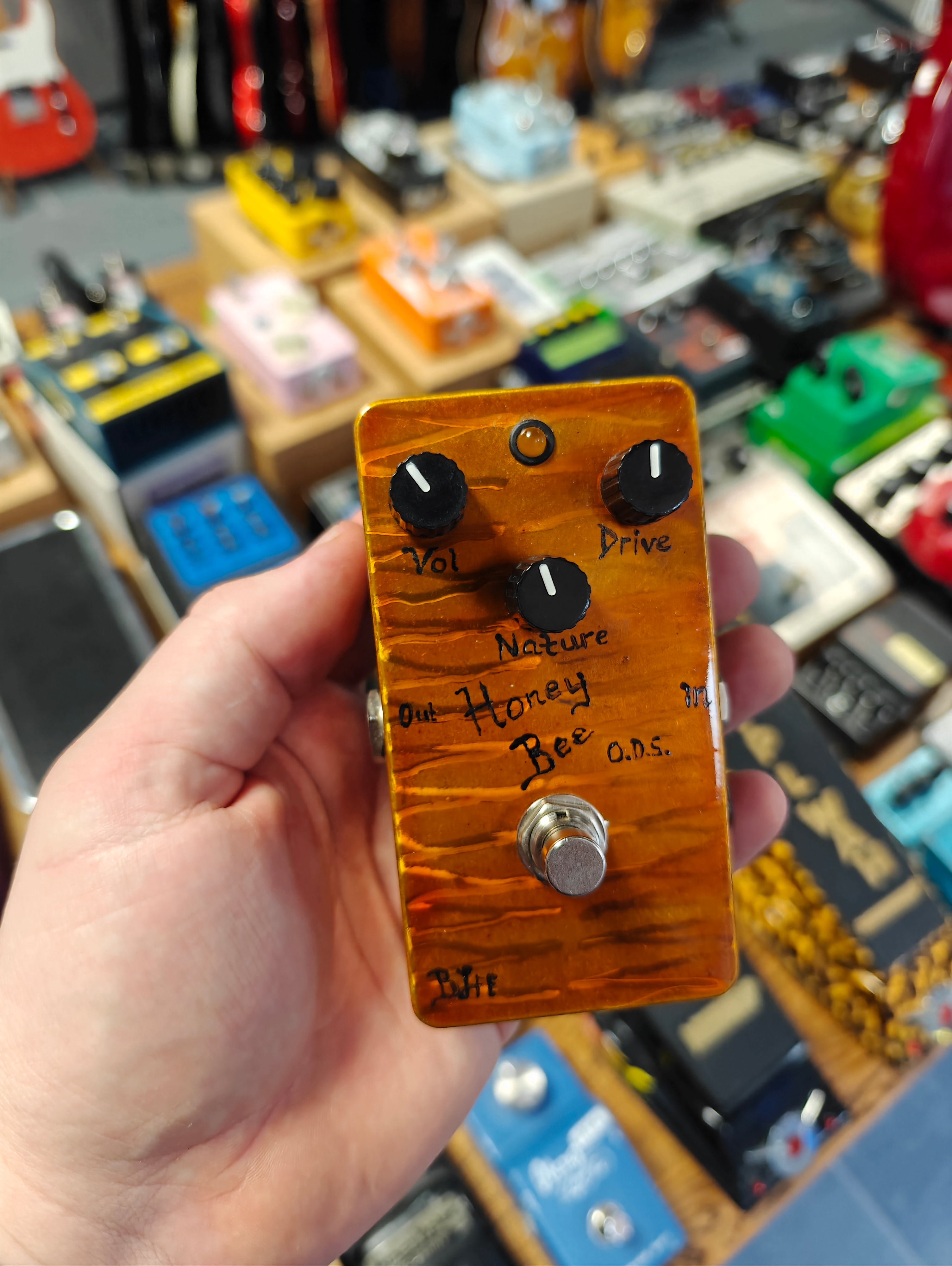 RESERVED BJFE Honey Bee O.D.S. – Tonefest Guitar Gallery