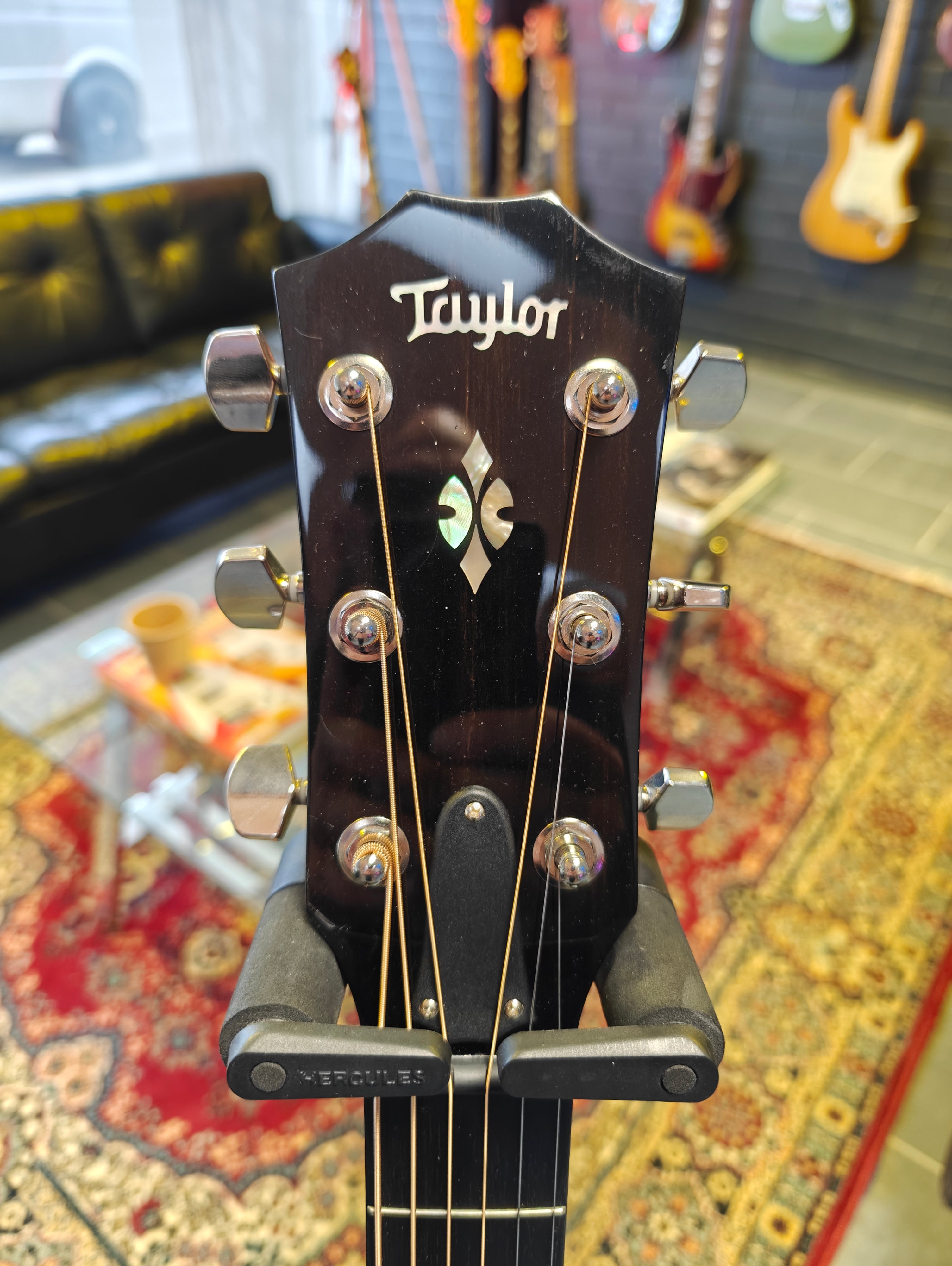 Taylor 714ce