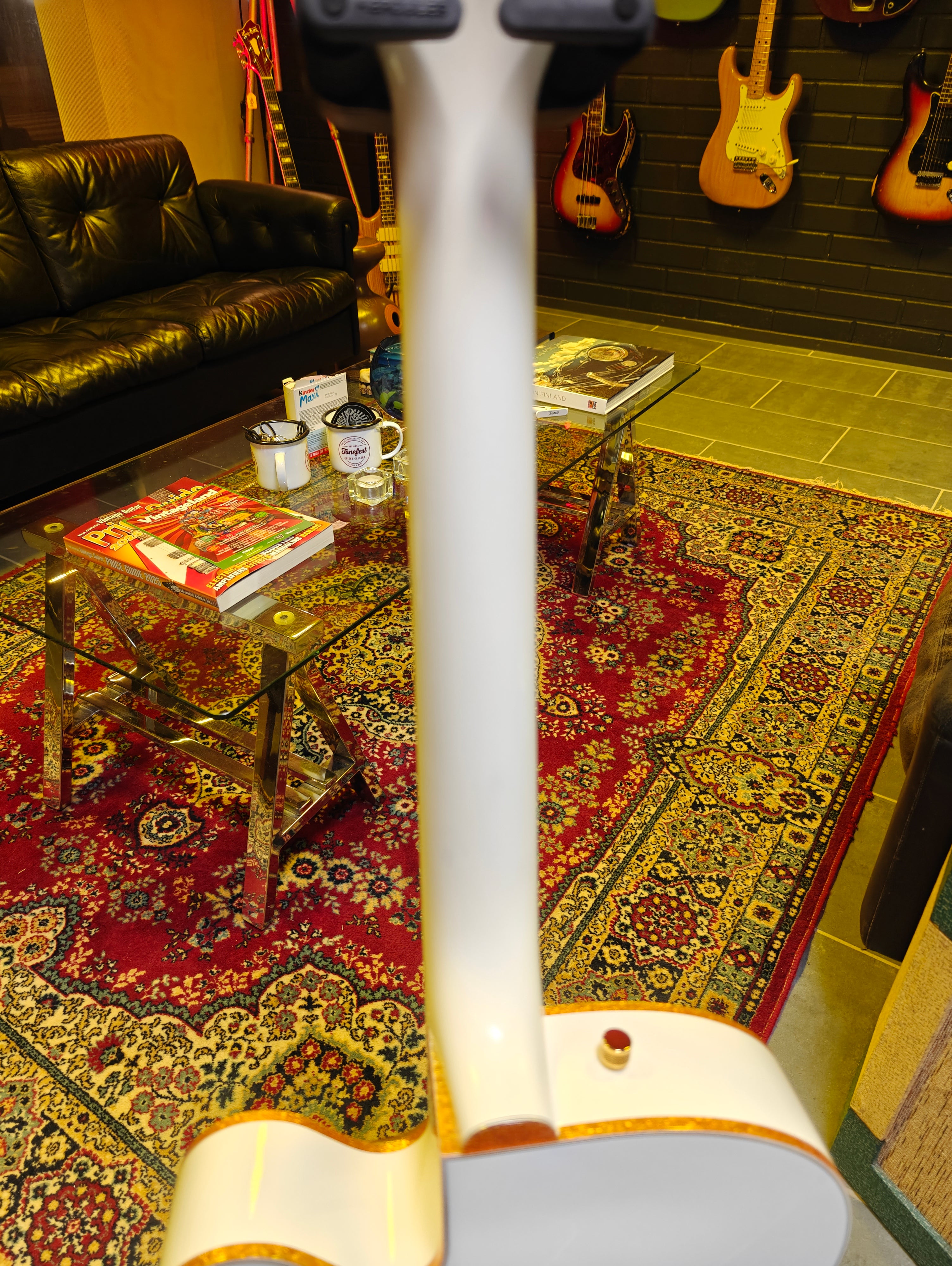 Gretsch White Falcon G6136DS w/ Dynasonic Pickups