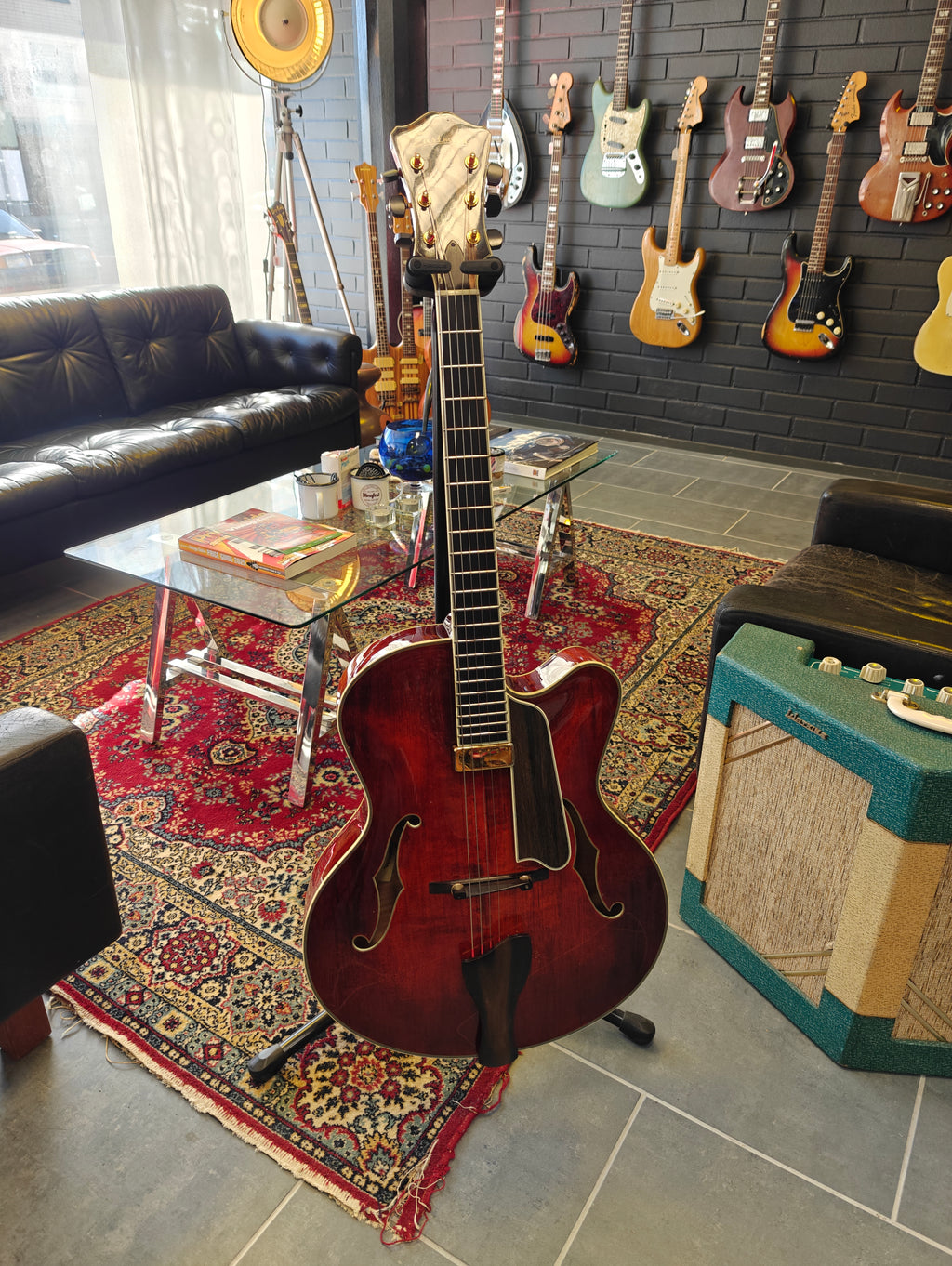 Eastman AR810CE