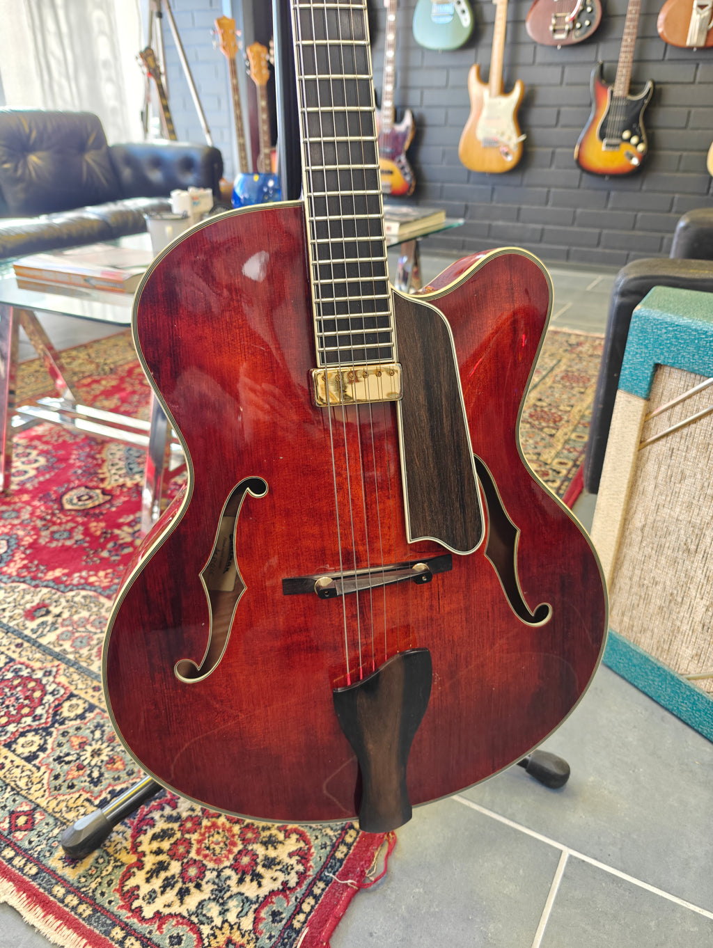 Eastman AR810CE