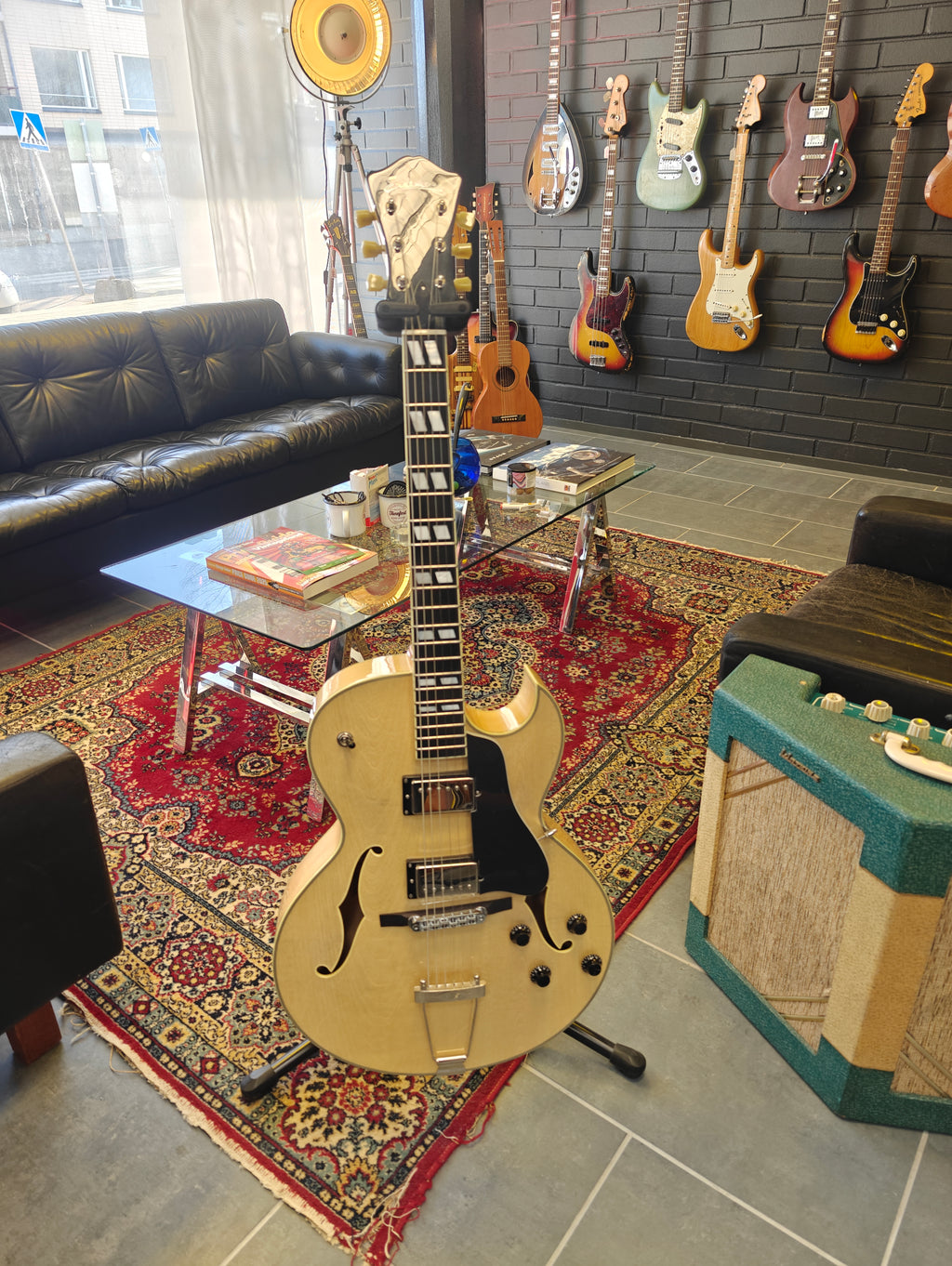 Eastman AR372CE-BD