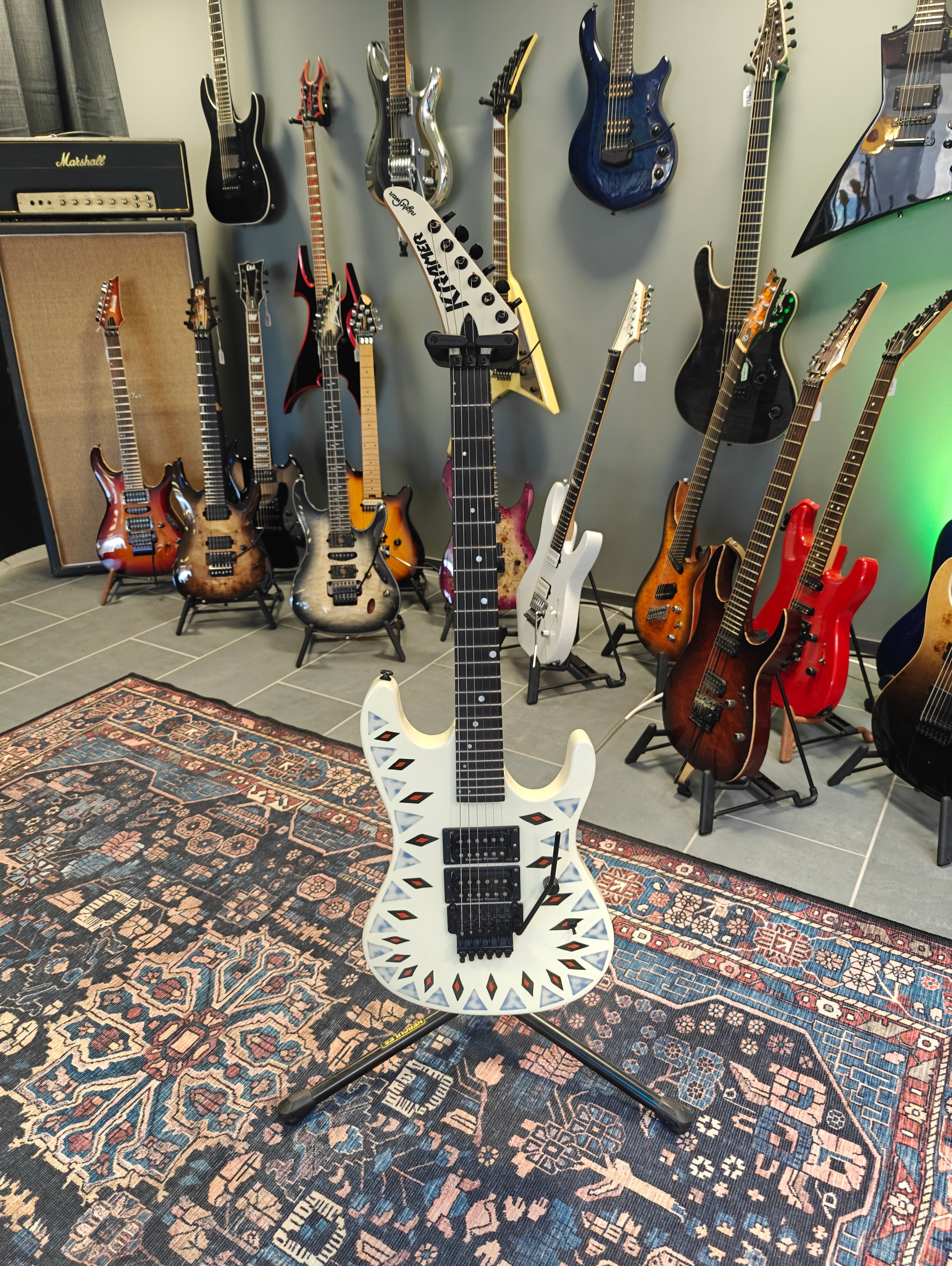 Kramer NightSwan Vintage White with Aztec Graphic