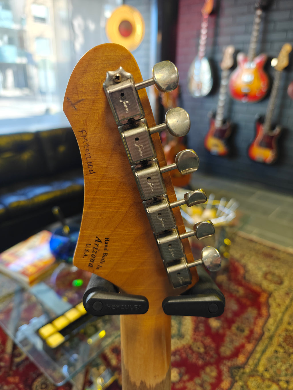 Fano Alt De Facto JM6