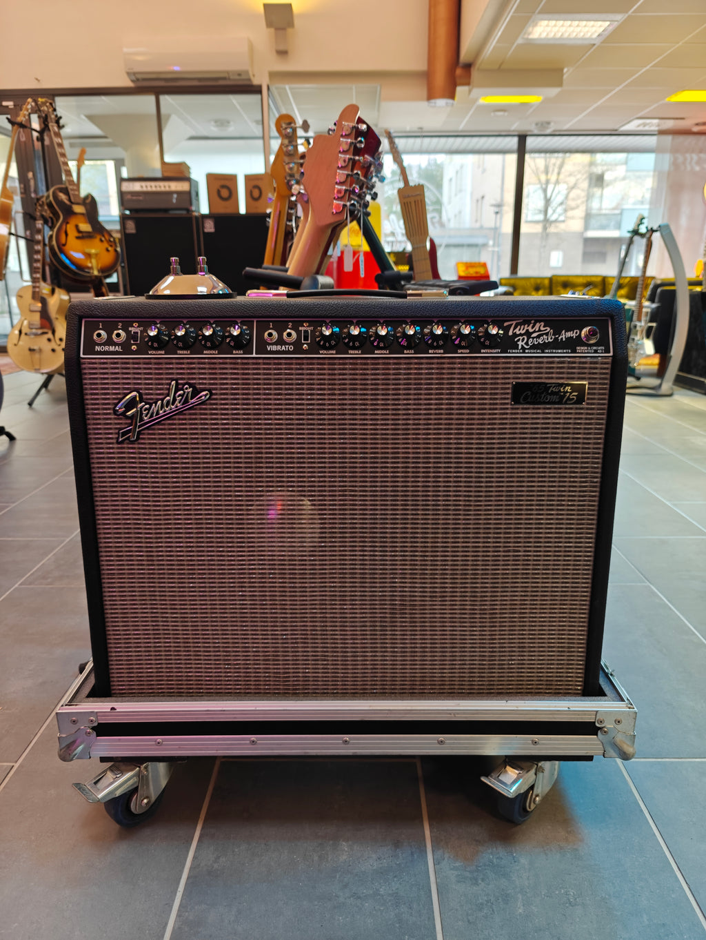 Fender '65 Twin Custom 15 2-Channel 85-Watt 1x15"