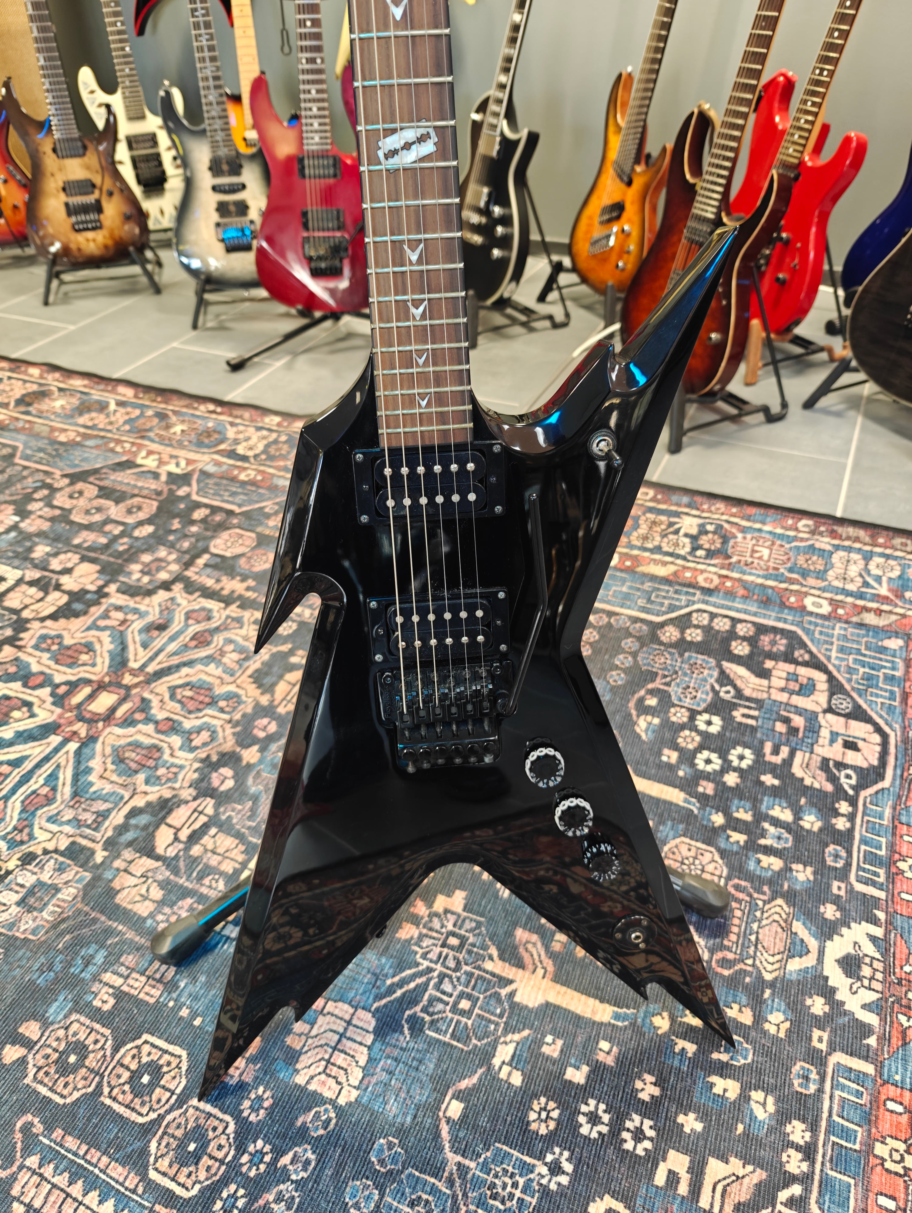 Dean Razorback w/Floyd Rose and DMT Pickups