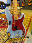 Fender Precision Bass 1975 Daphne Blue over Black