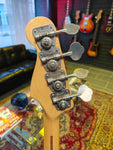 Fender Precision Bass 1975 Daphne Blue over Black