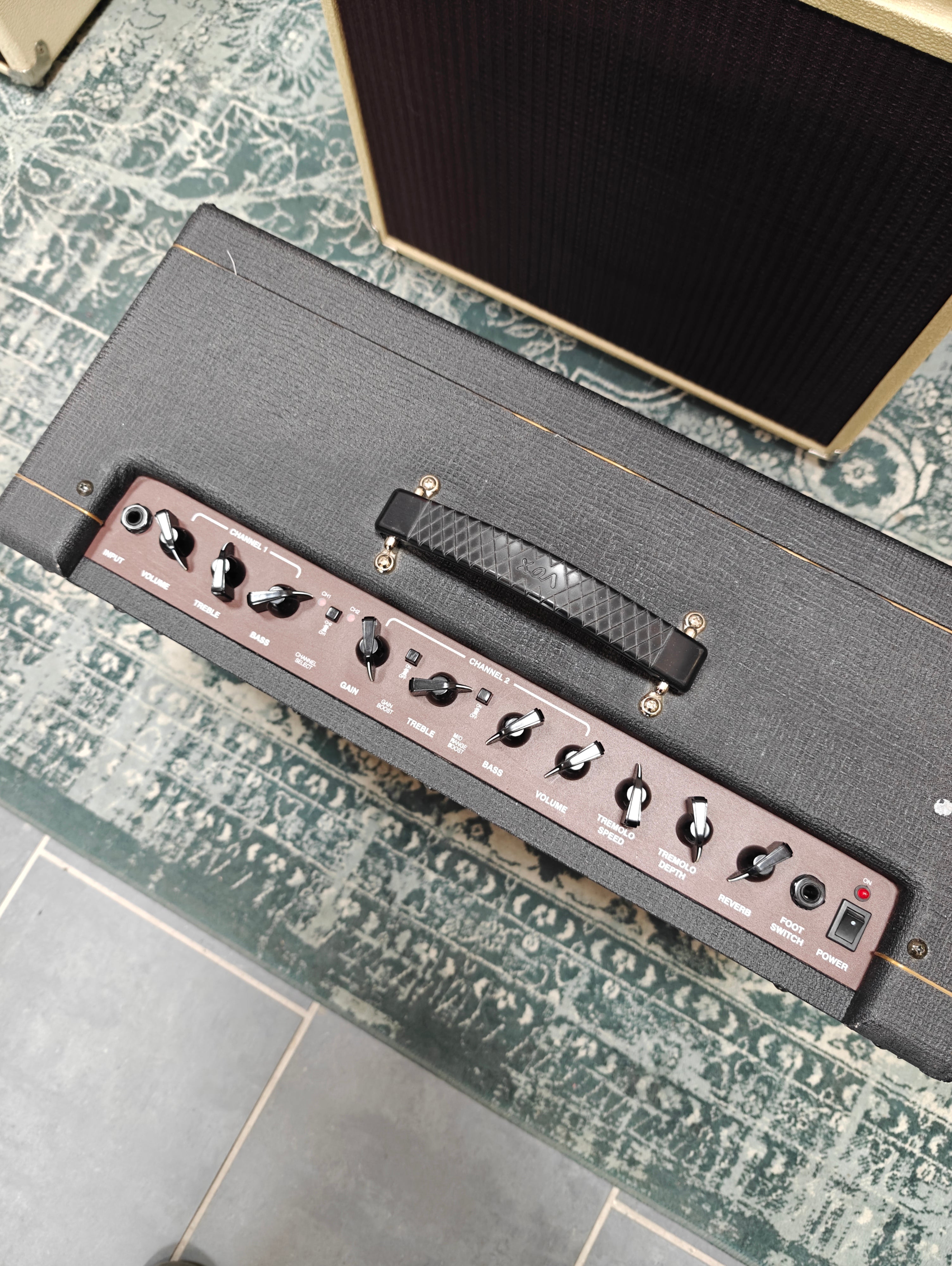 Vox Cambridge 30 Reverb Twin Model V9320