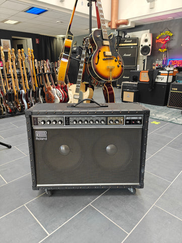 Roland JC-120 Jazz Chorus 2-Channel 120-Watt 2x12" 1983