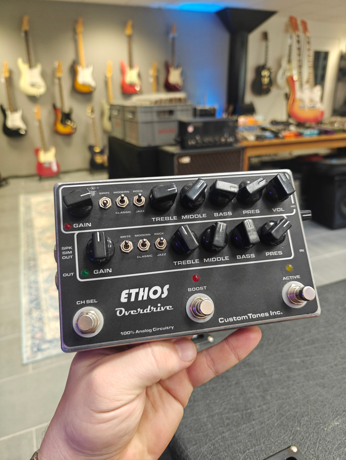 ethos overdrive pedal TLE n:o 4037 Farbe:Polarized Smoke Sharp BULLS SONIC EN-R 1 olive matt