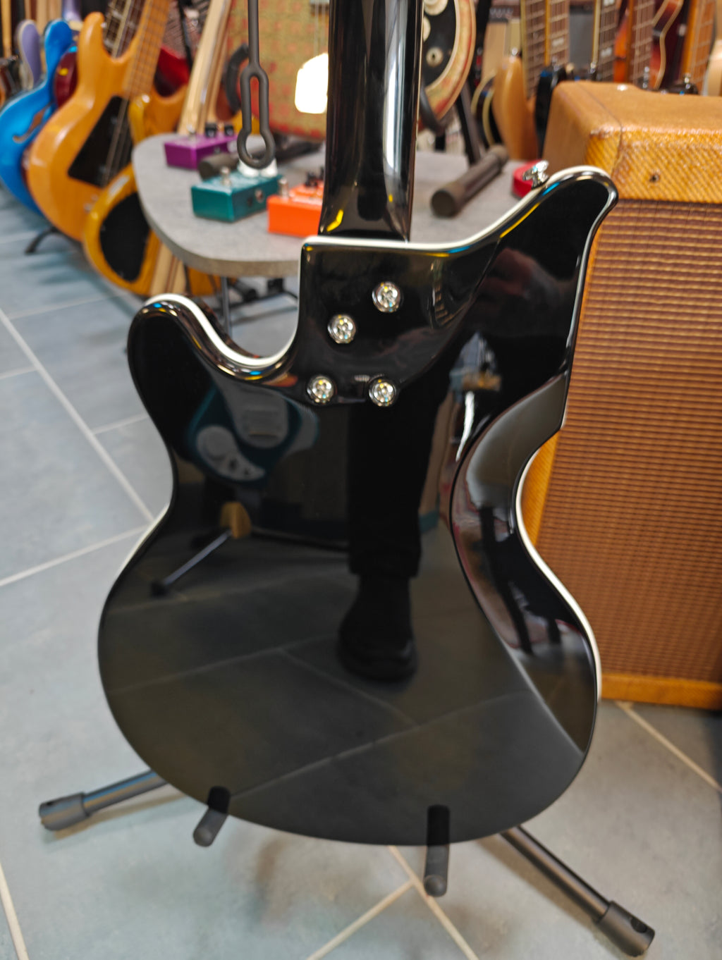 Airline Guitars '59 Newport DLX Black