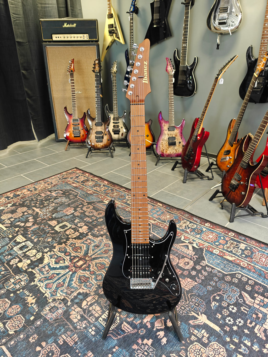 Ibanez AZ24047BK Prestige