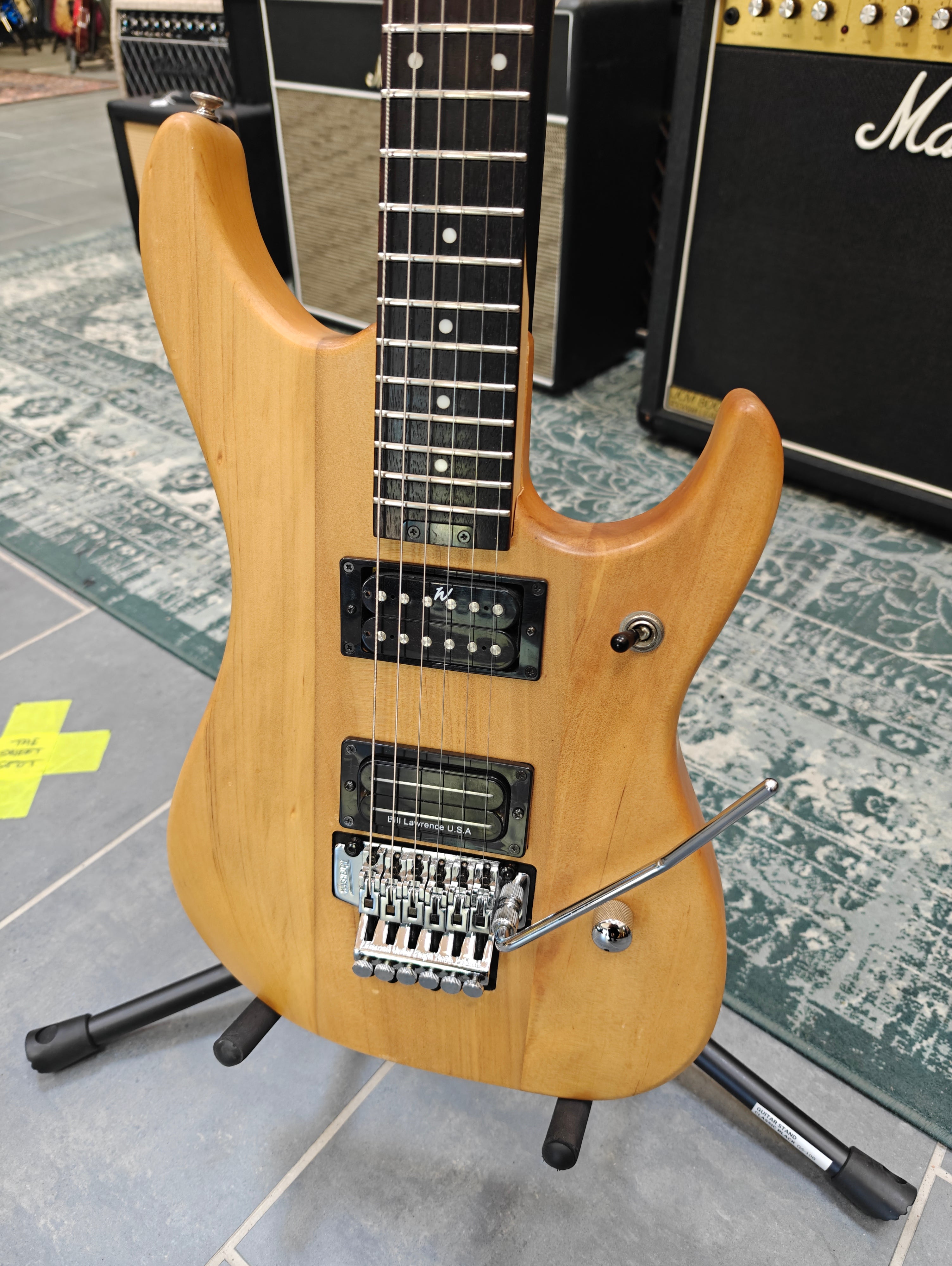 Washburn N2 Nuno Bettencourt Model – Tonefest Guitar Gallery