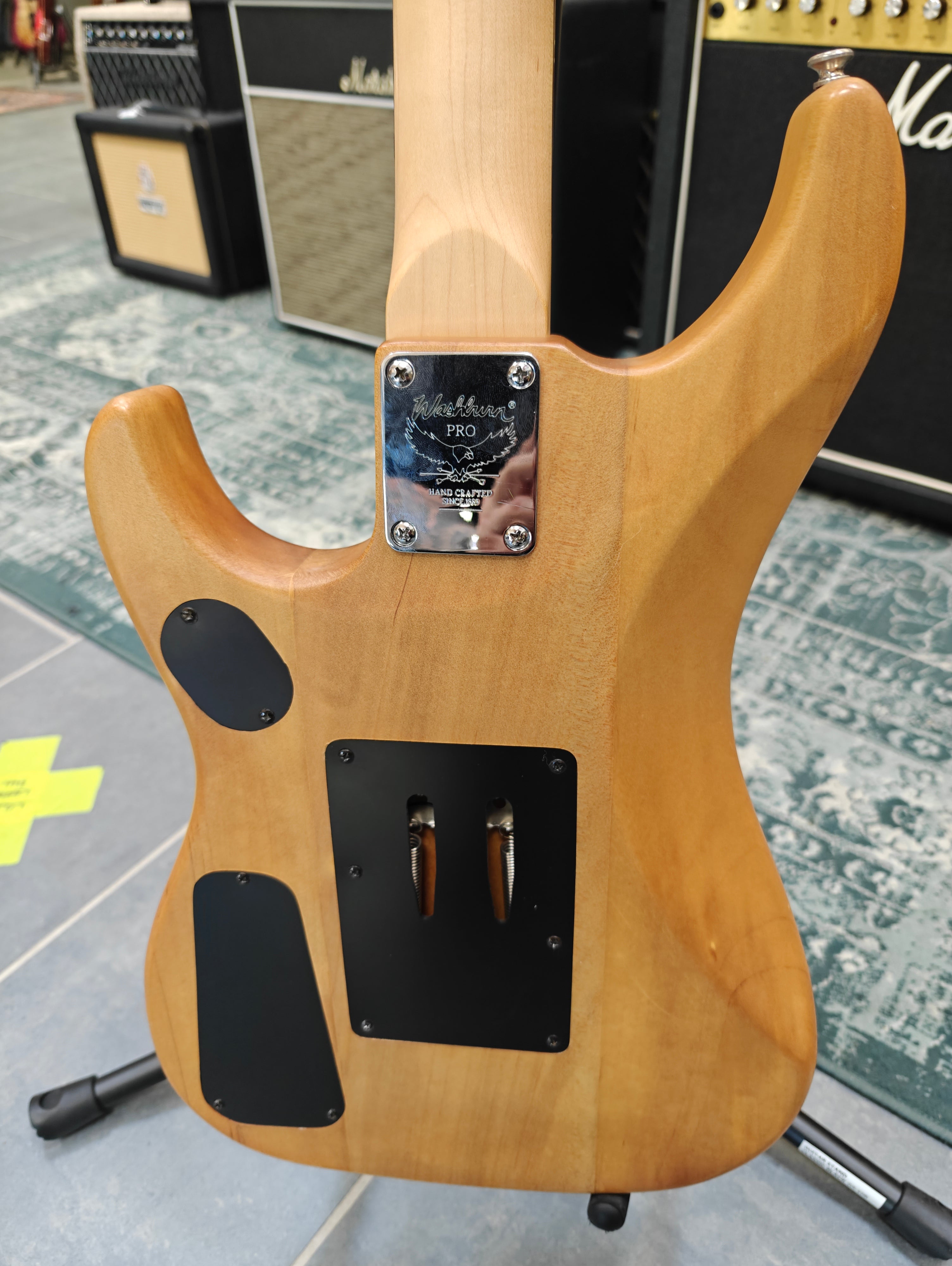 涼*様 Washburn N2 Nuno Bettencourt Model Washburn N2 Nuno Bettencourt Model – Tonefest Guitar Gallery