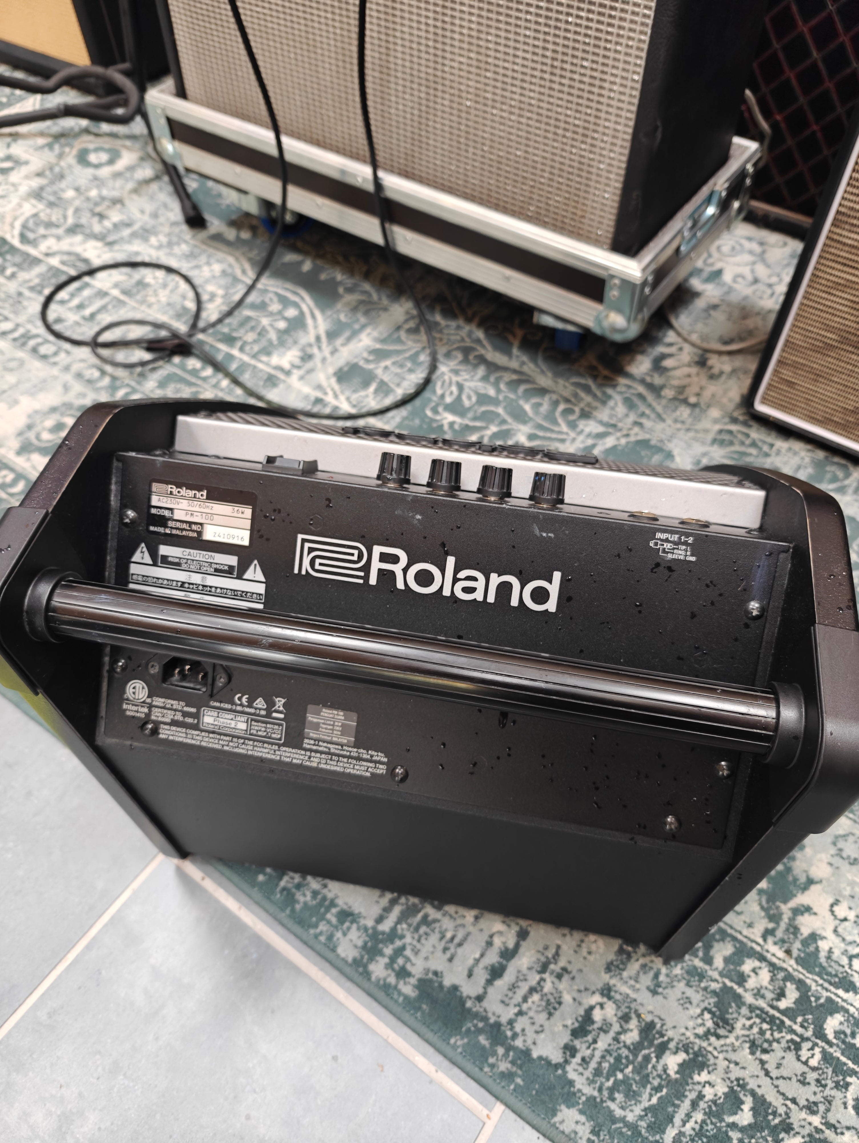 ローランド PM-100 パーソナルドラムモニター – Tonefest Guitar Gallery