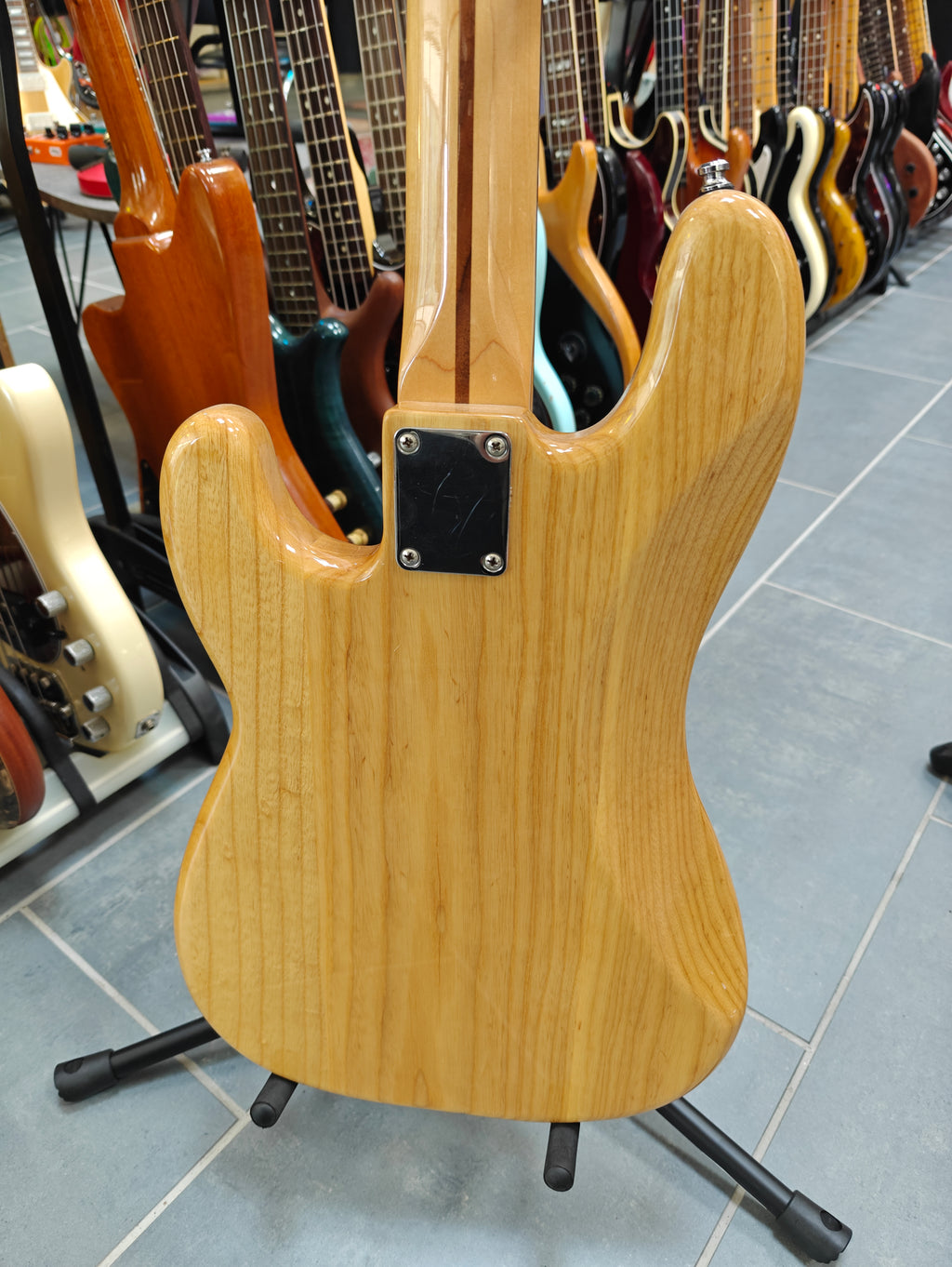 Fender Limited Edition '70s Ash Precision Bass Natural
