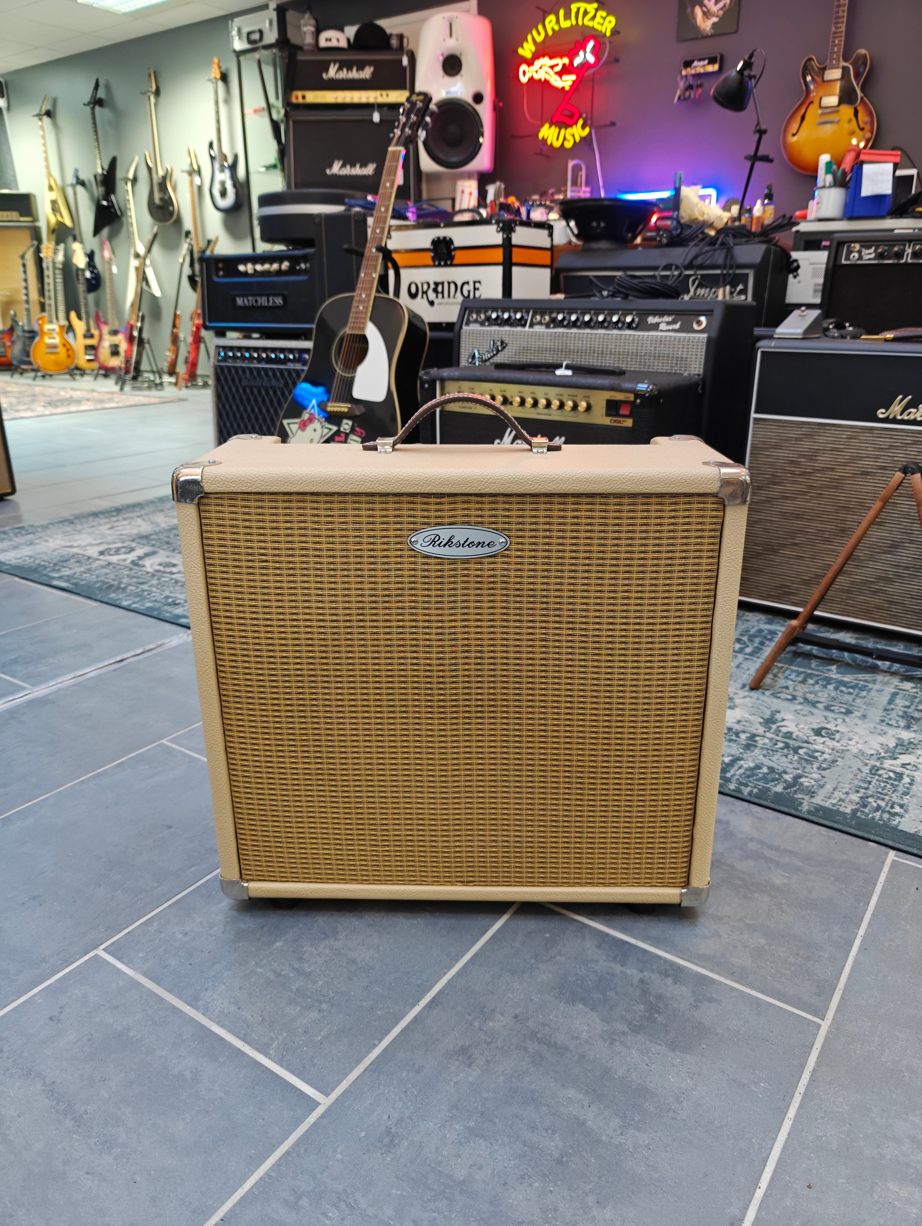 Rikstone C6 "Cream Sound"