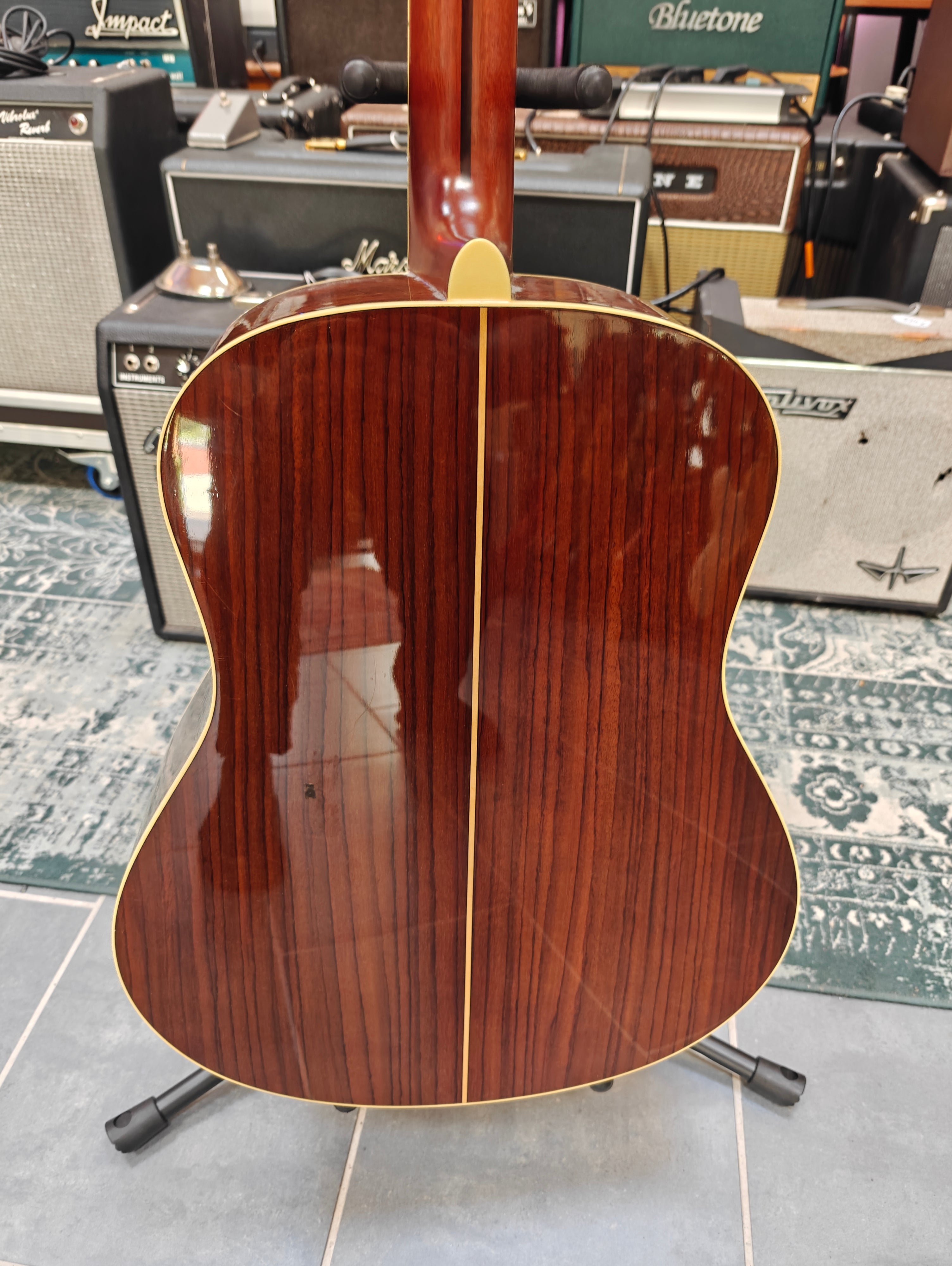 Yamaha LL16L