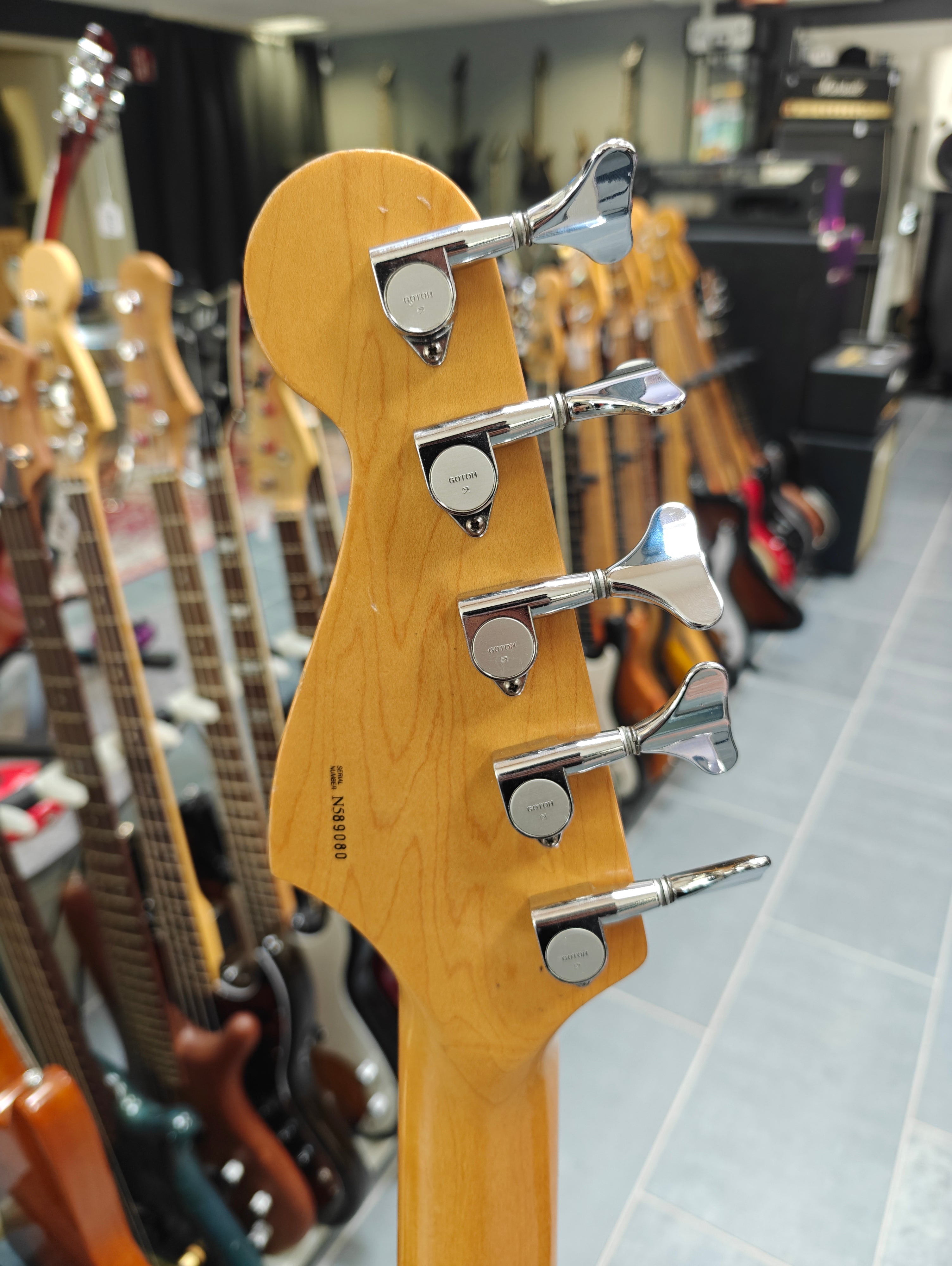 Fender American Standard Jazz Bass V 1995 – Tonefest Guitar Gallery