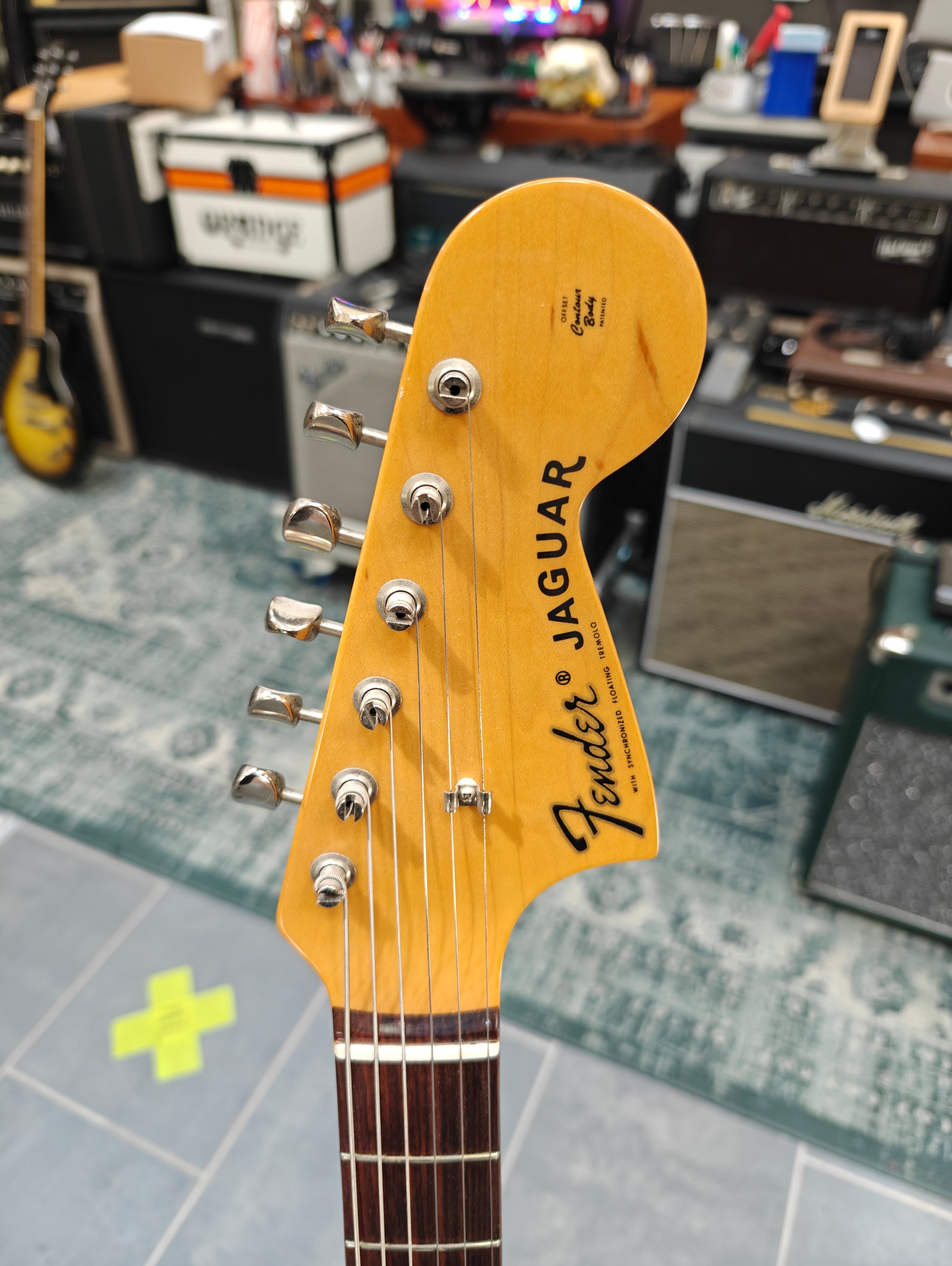 Fender Japan Jaguar 62 Vintage Reissue JG66 3-tone Sunburst 2002