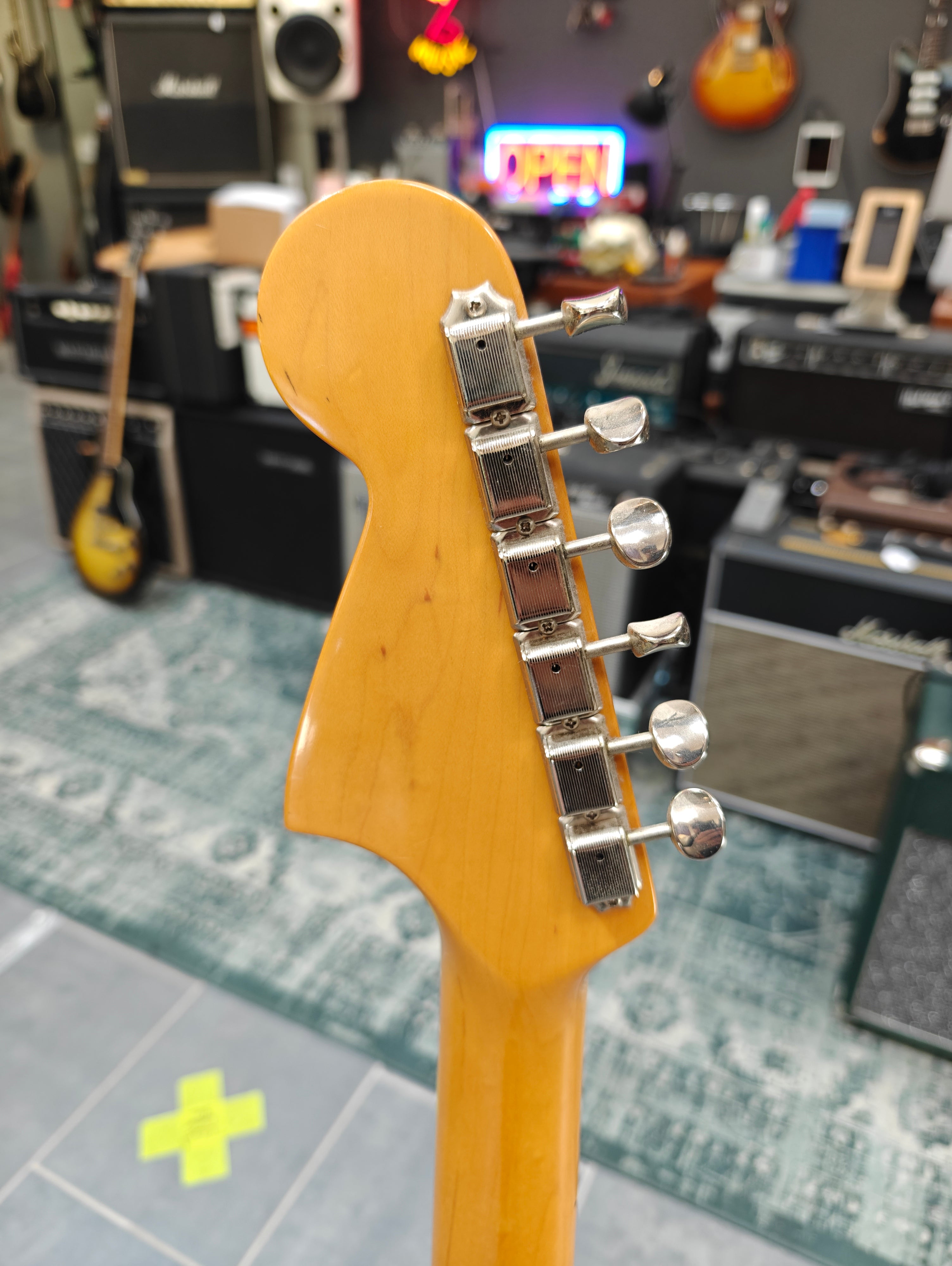Fender Japan Jaguar 62 Vintage Reissue JG66 3-tone Sunburst 2002
