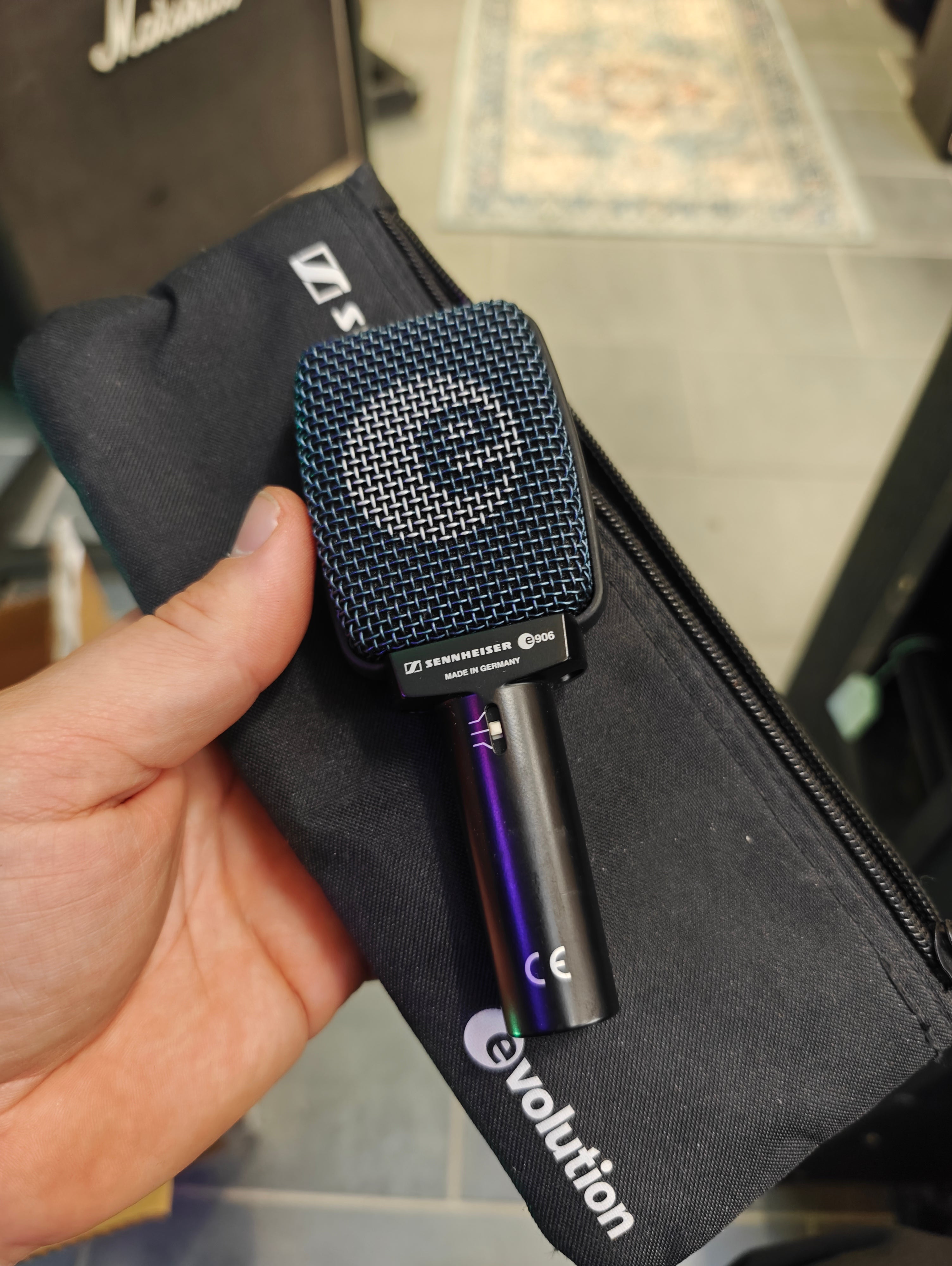 Sennheiser E906