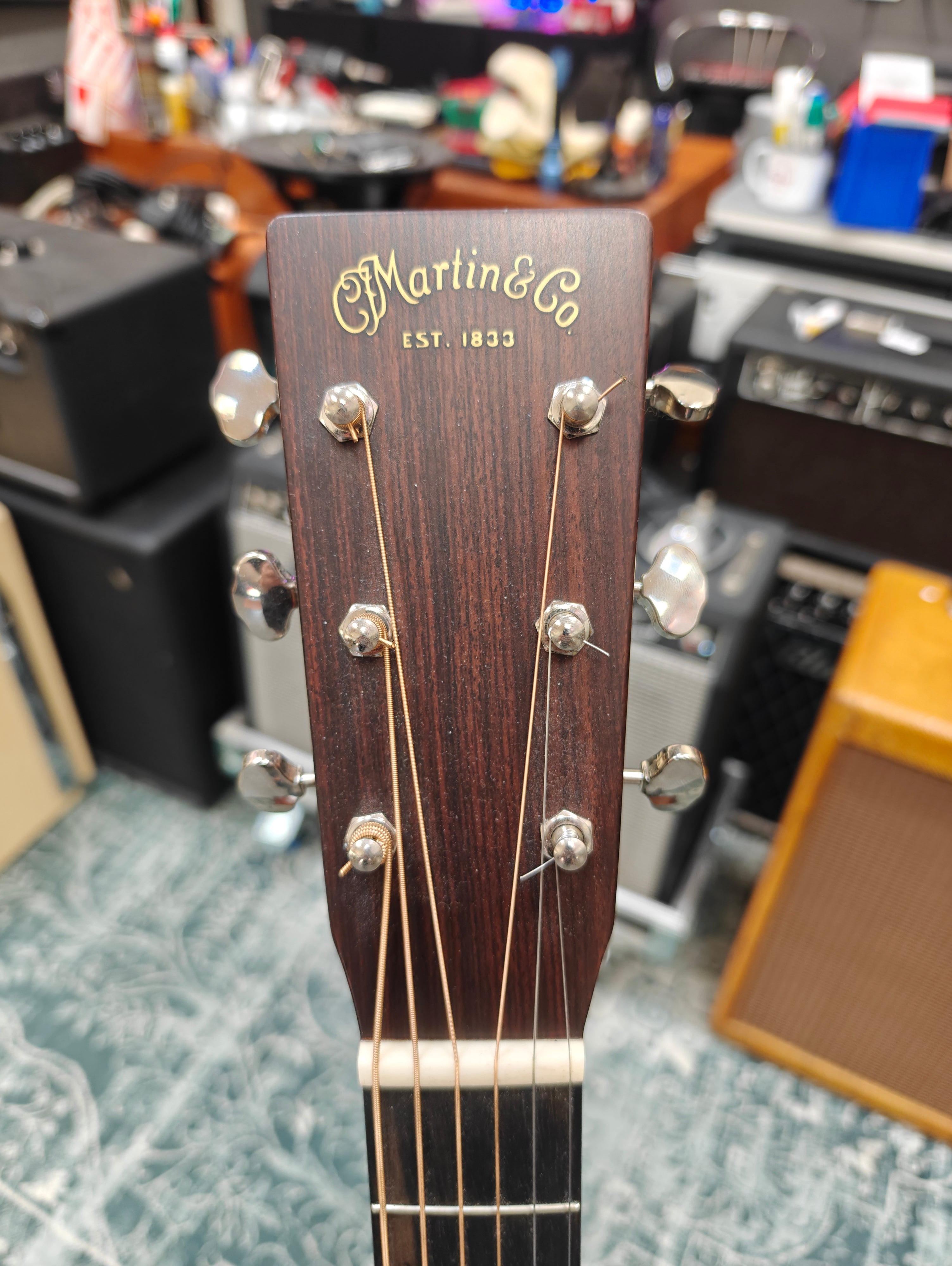 Martin D-18