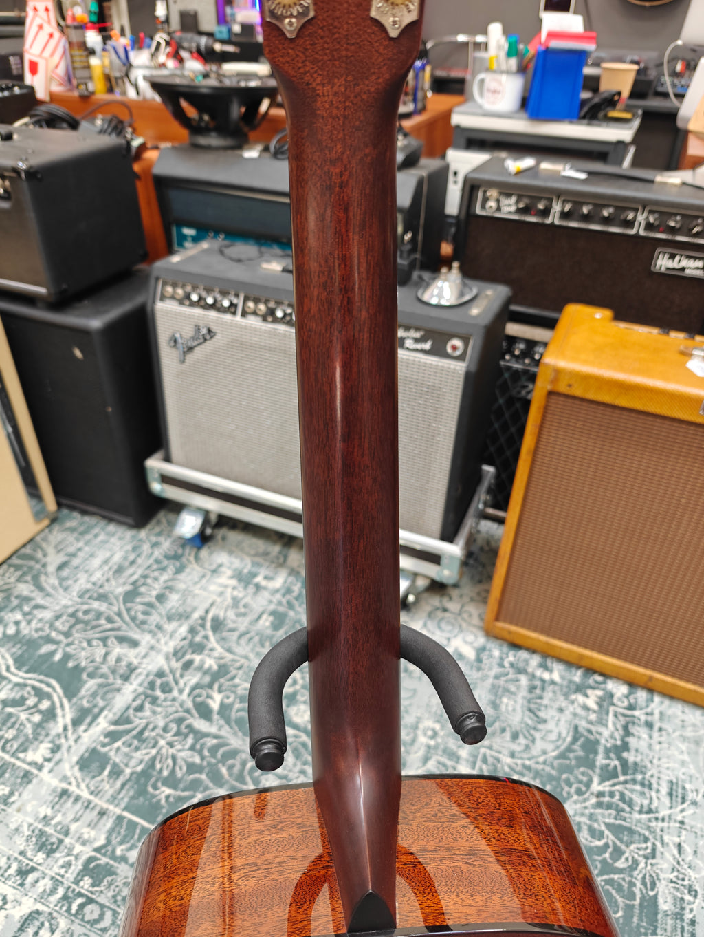 Martin D-18