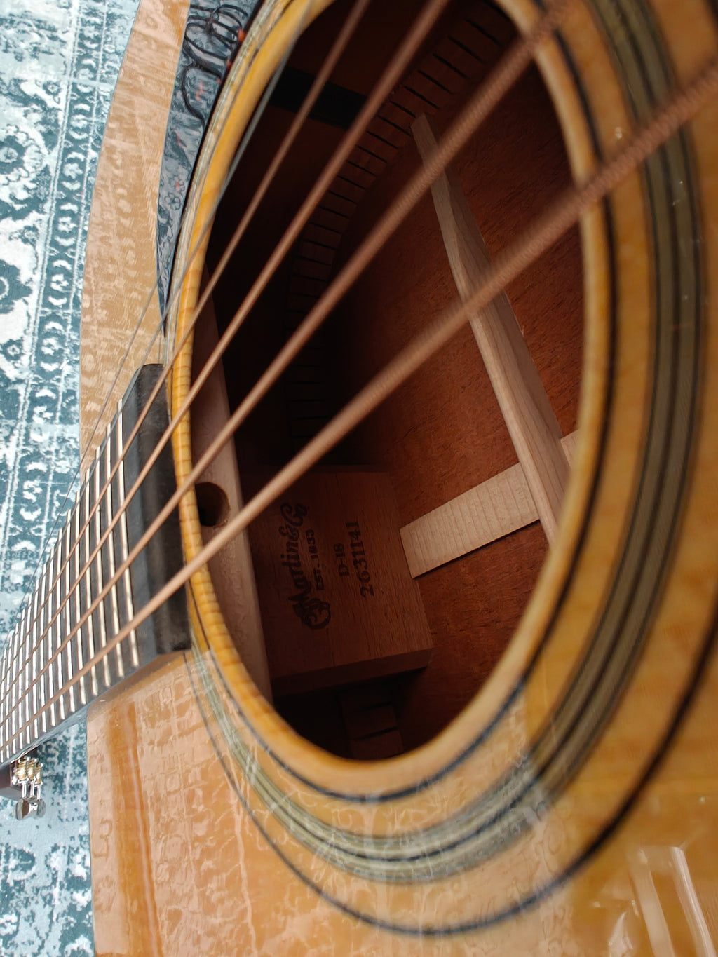 Martin D-18